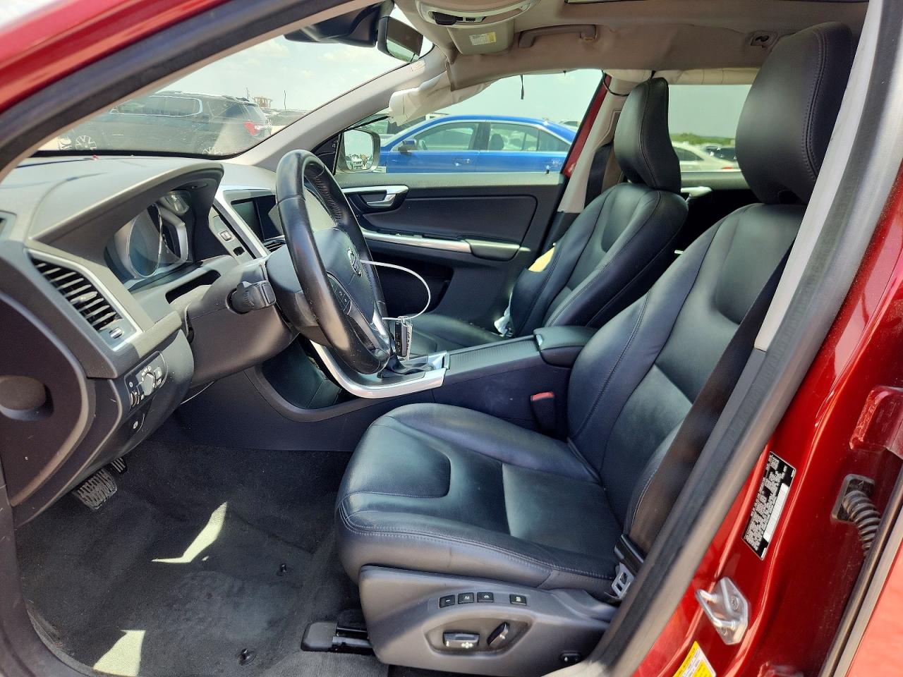 2015 Volvo Xc60 T5 Premier Red vin: YV440MDK8F2726817