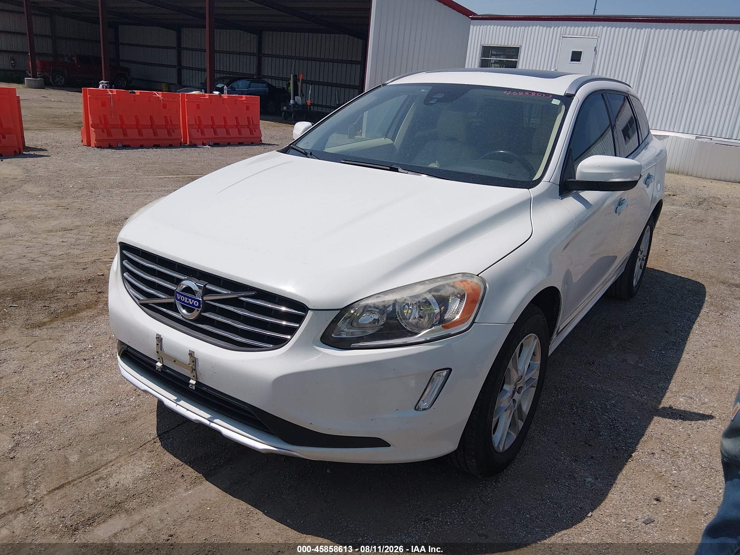 2015 Volvo Xc60 T5 Premier White vin: YV440MDK9F2660357