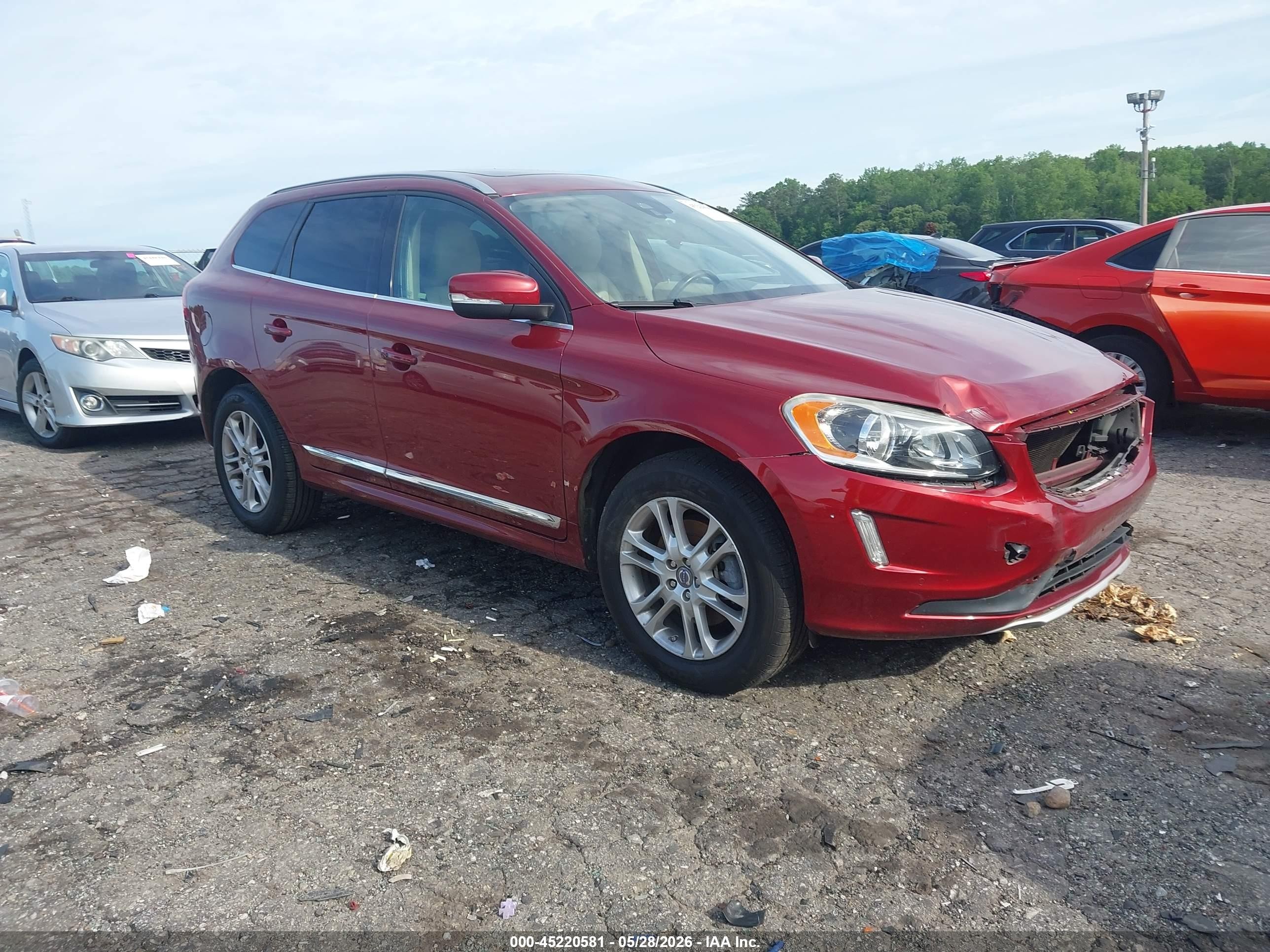 2015 Volvo Xc60 T5 Premier Red vin: YV440MDK9F2675392