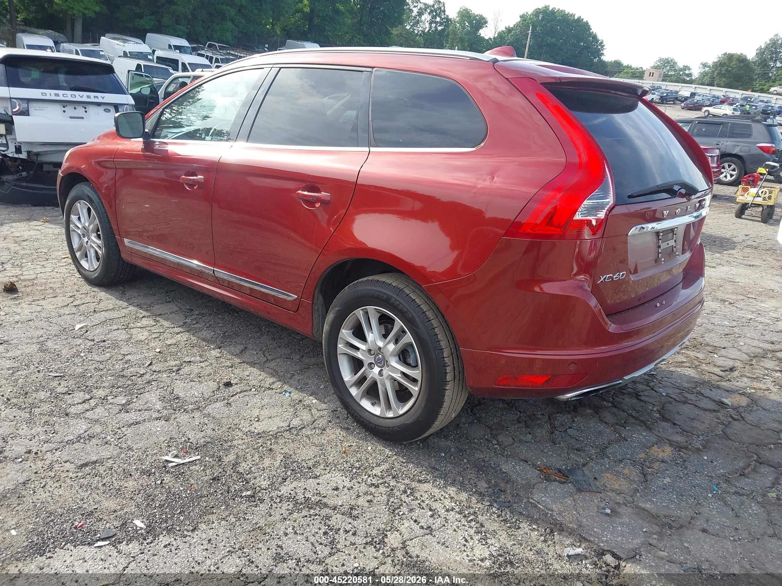 2015 Volvo Xc60 T5 Premier Red vin: YV440MDK9F2675392