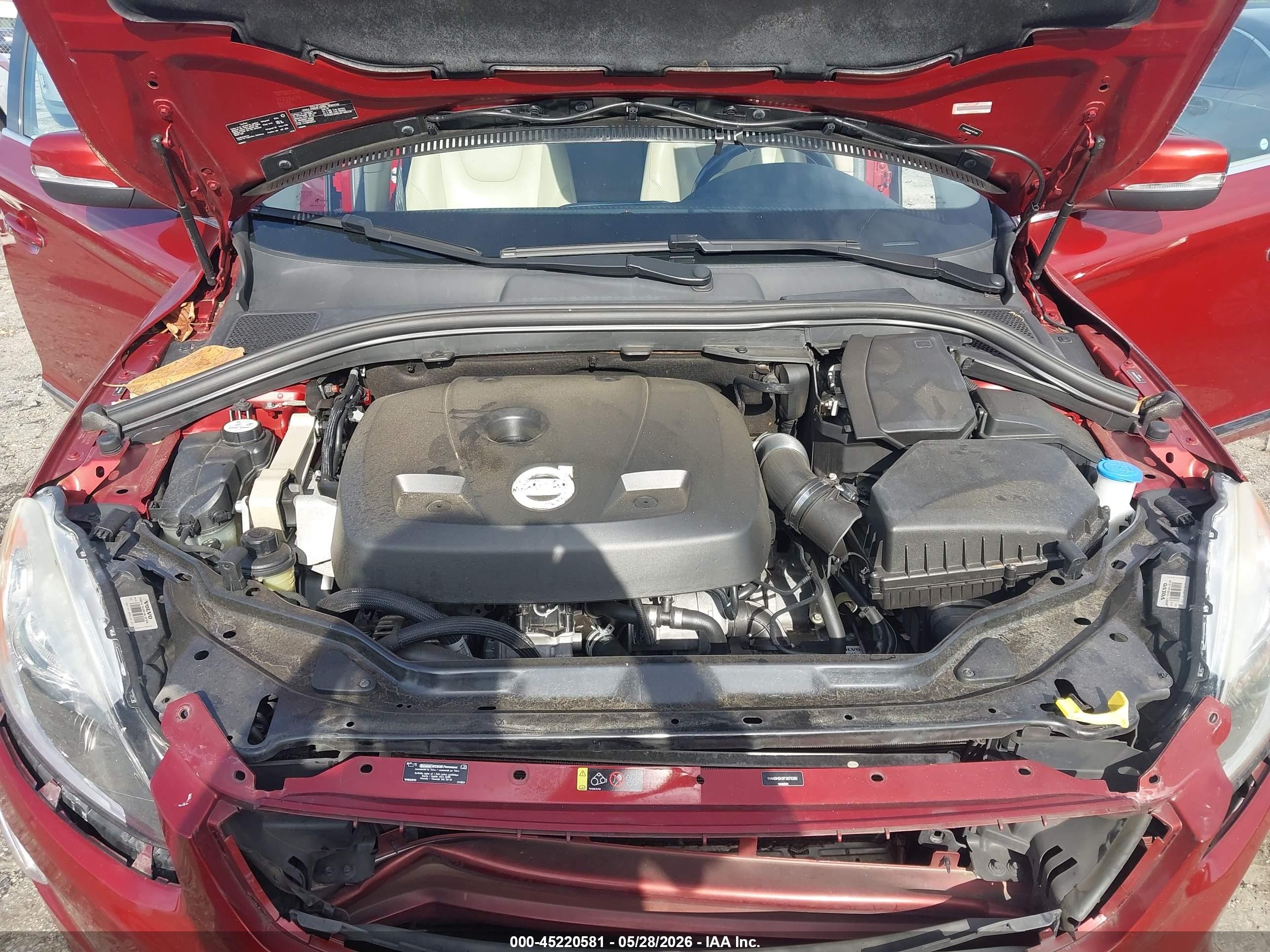 2015 Volvo Xc60 T5 Premier Red vin: YV440MDK9F2675392