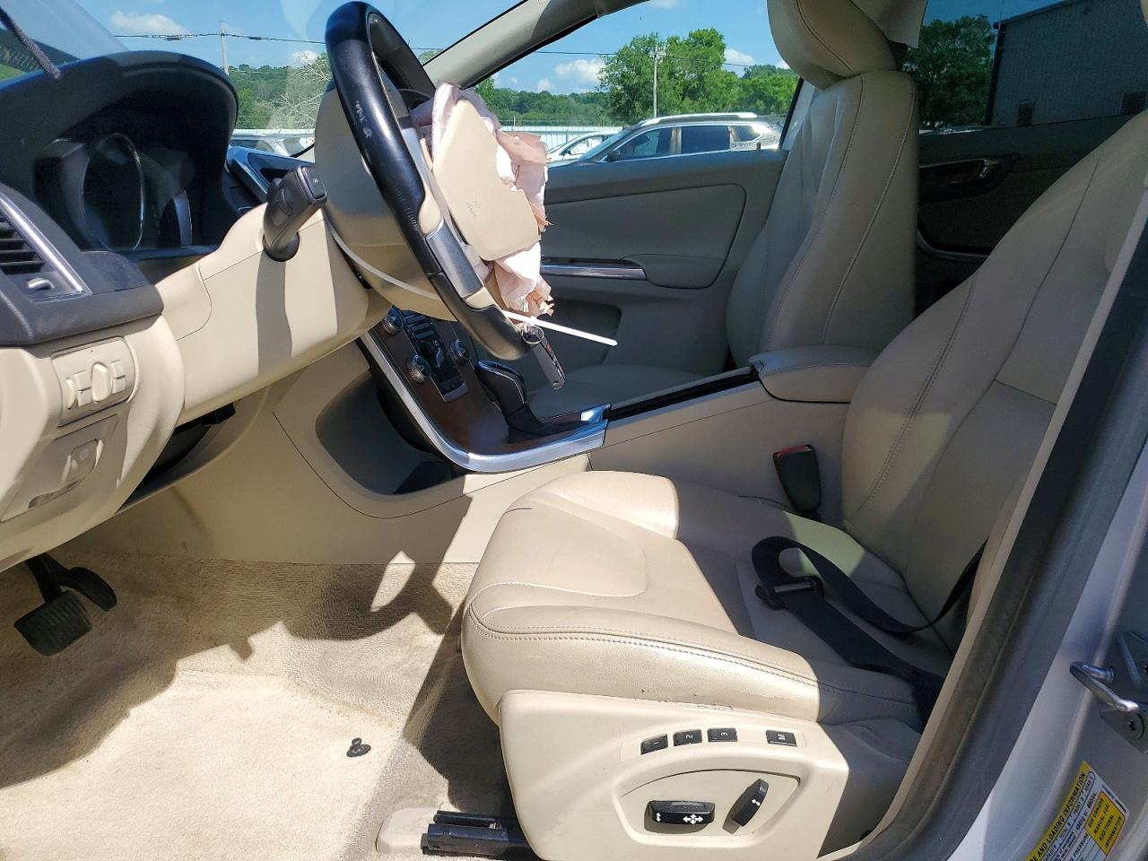 2015 Volvo Xc60 T5 Premier Silver vin: YV440MDK9F2692239
