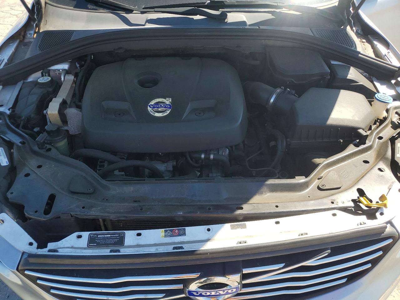 2015 Volvo Xc60 T5 Premier Silver vin: YV440MDK9F2692239