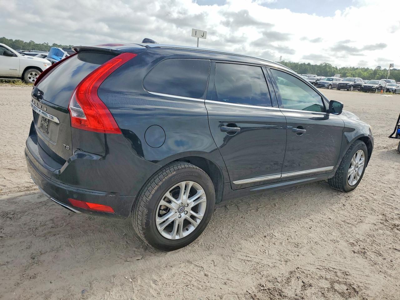 2016 Volvo Xc60 T5 Premier Черный vin: YV440MDK9G2911332