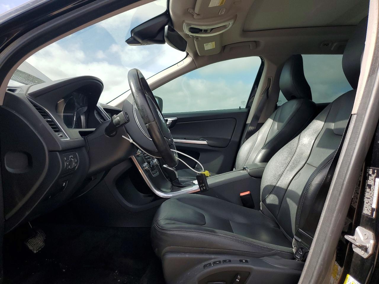 2016 Volvo Xc60 T5 Premier Черный vin: YV440MDK9G2911332