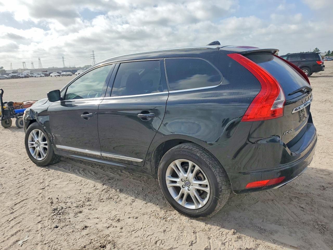 2016 Volvo Xc60 T5 Premier Черный vin: YV440MDK9G2911332