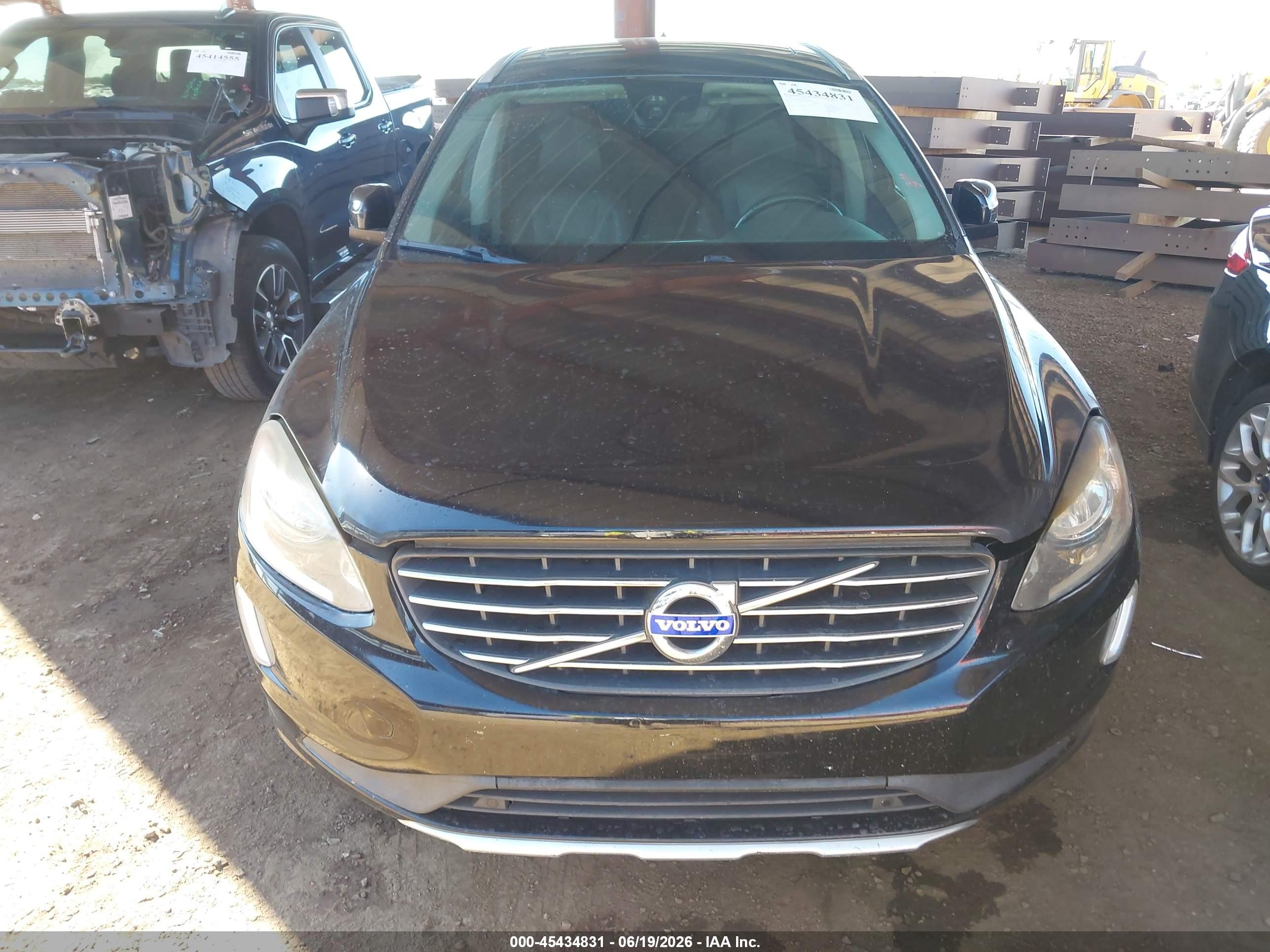 2015 Volvo Xc60 T5 Premier Black vin: YV440MDKXF2698485