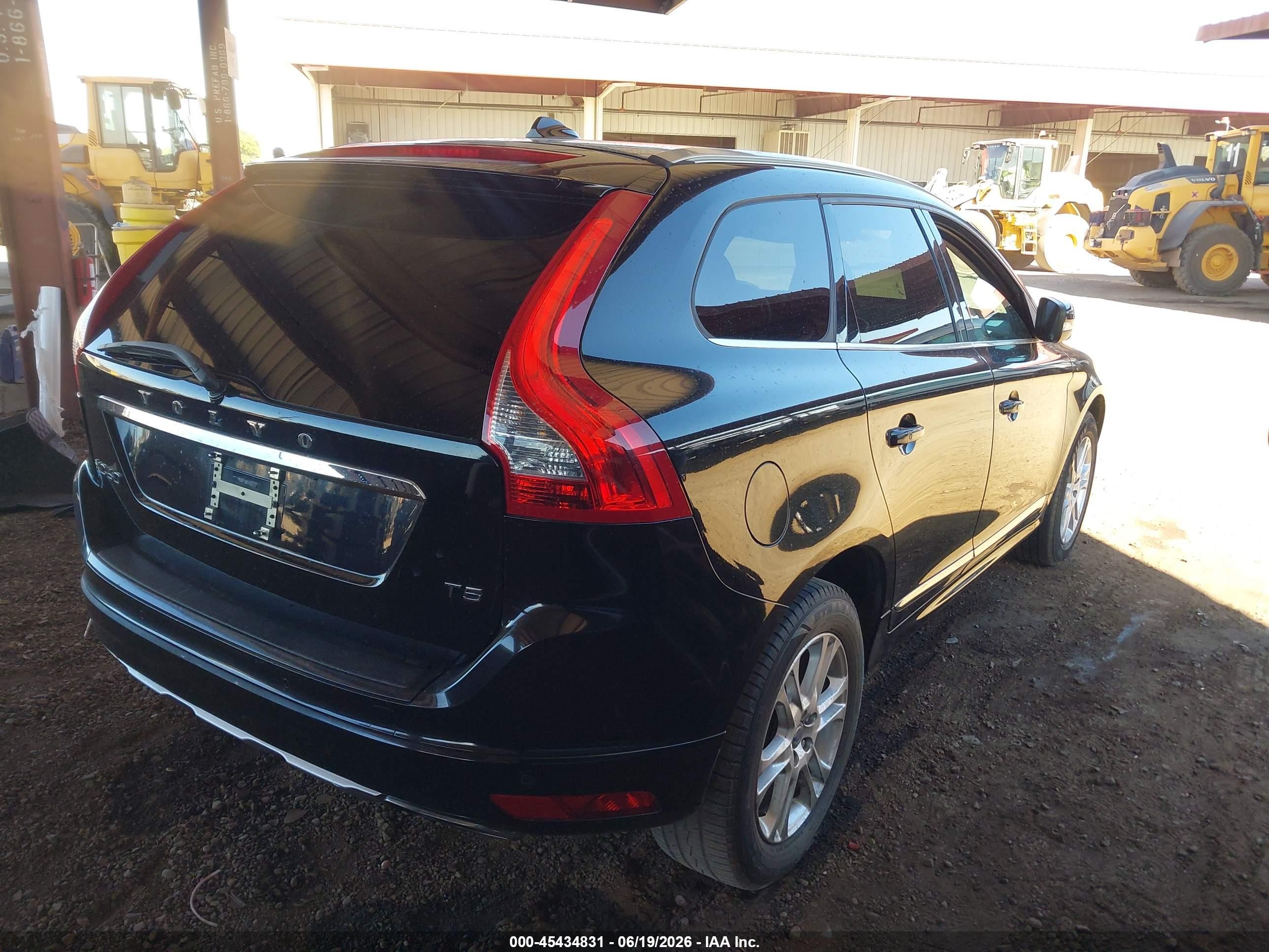 2015 Volvo Xc60 T5 Premier Black vin: YV440MDKXF2698485