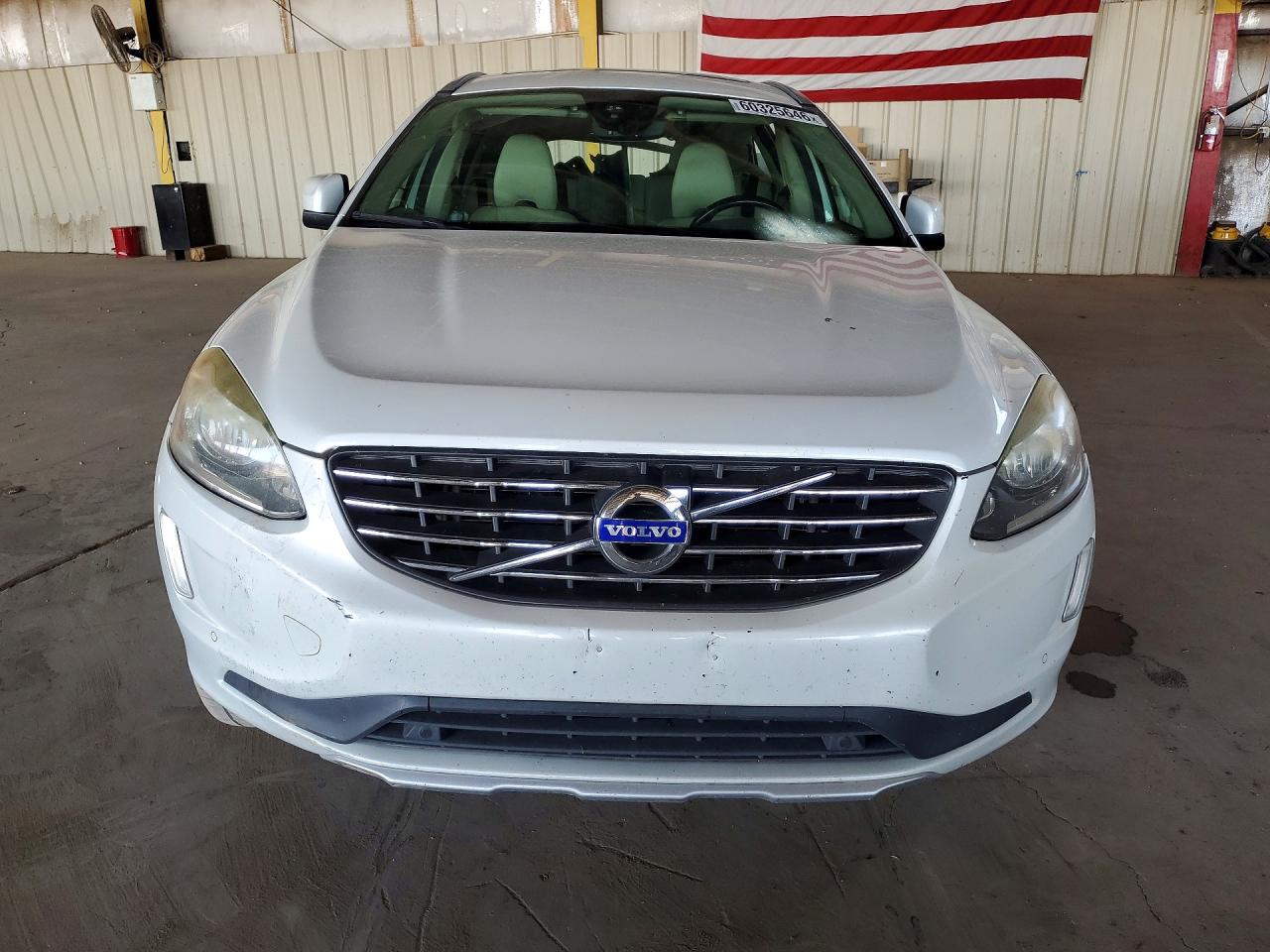 2015 Volvo Xc60 T5 Premier White vin: YV440MDKXF2758975