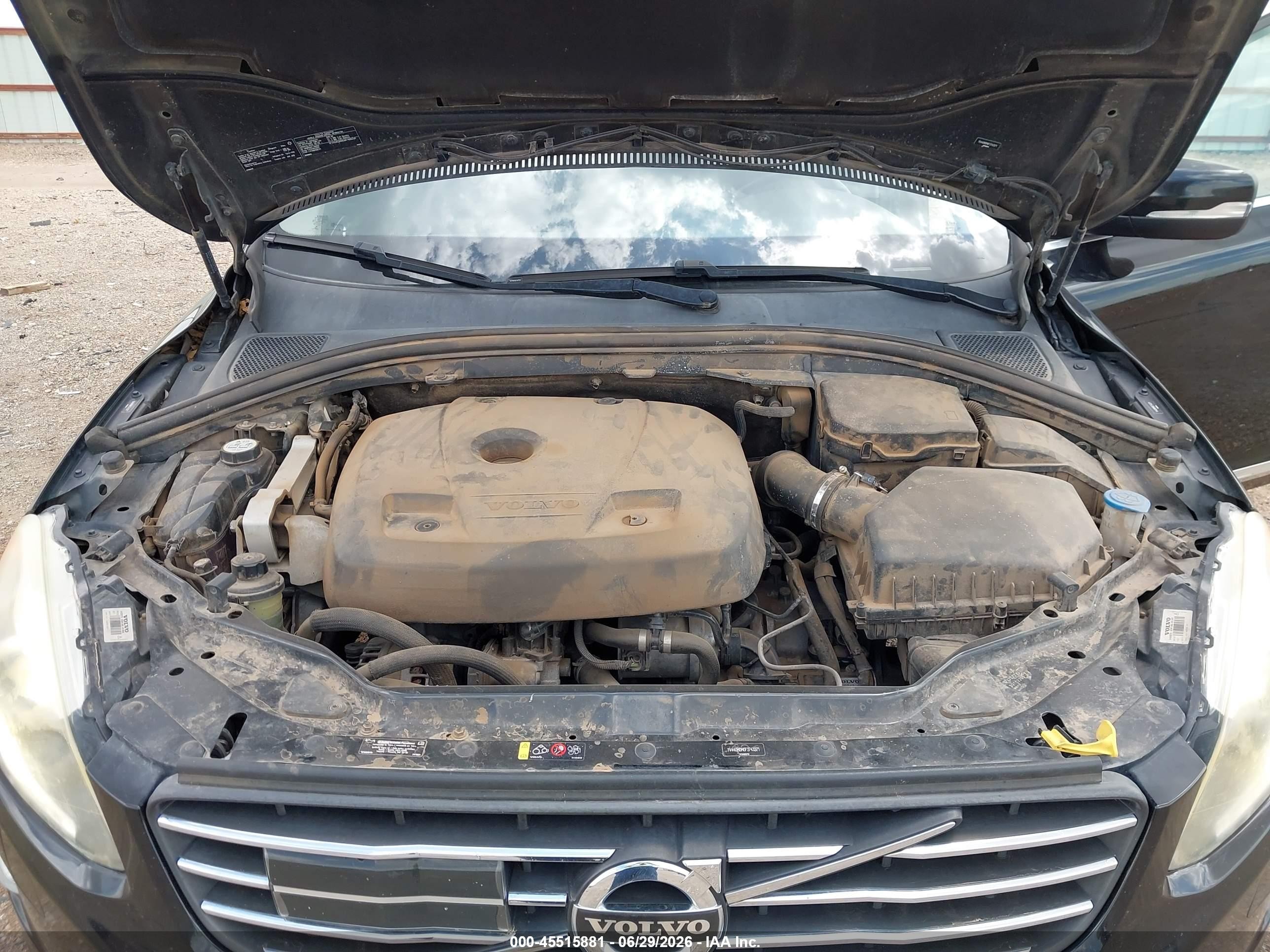 2015 Volvo Xc60 T5 Platinum Black vin: YV440MDM0F2743371