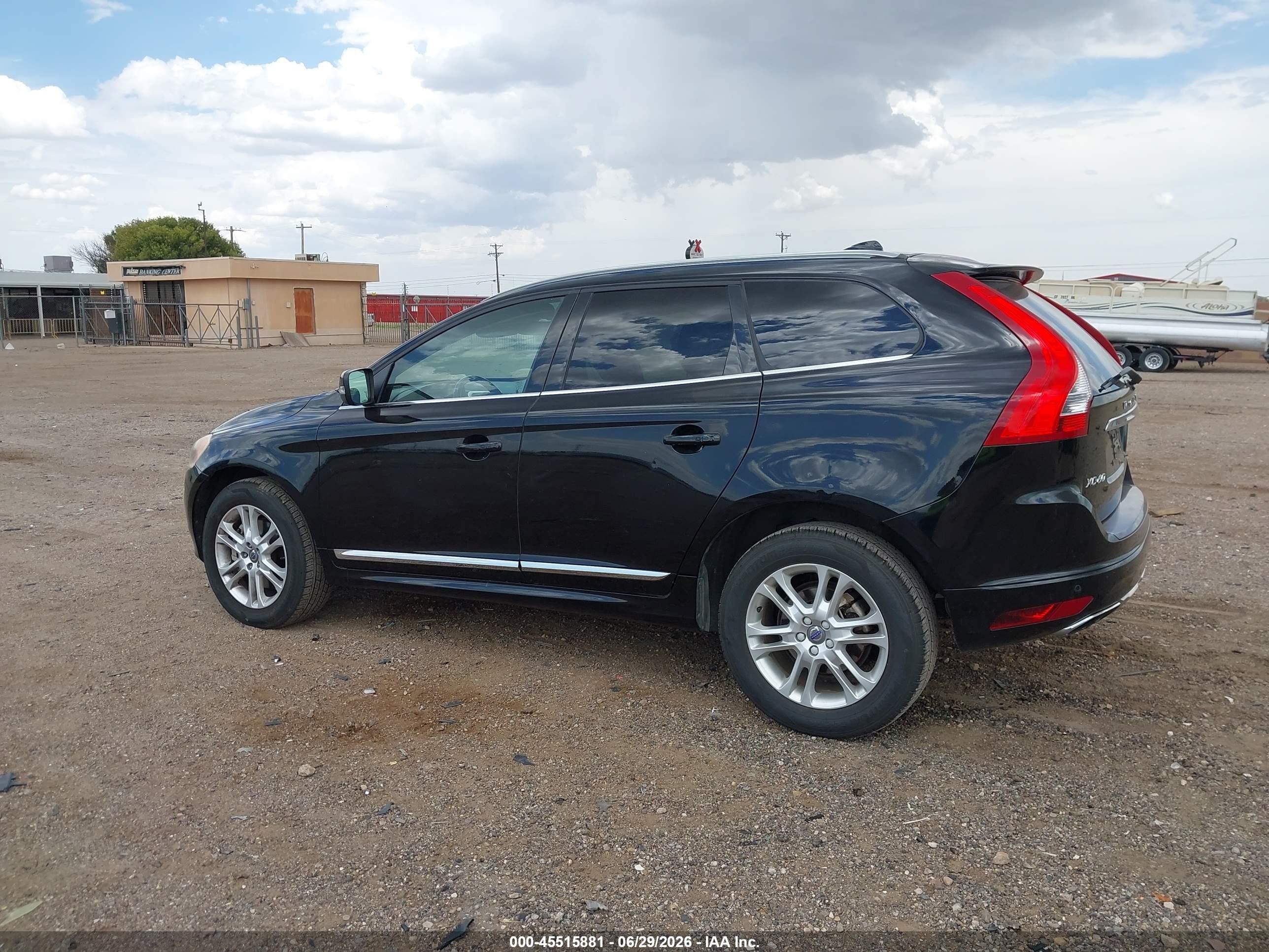 2015 Volvo Xc60 T5 Platinum Black vin: YV440MDM0F2743371
