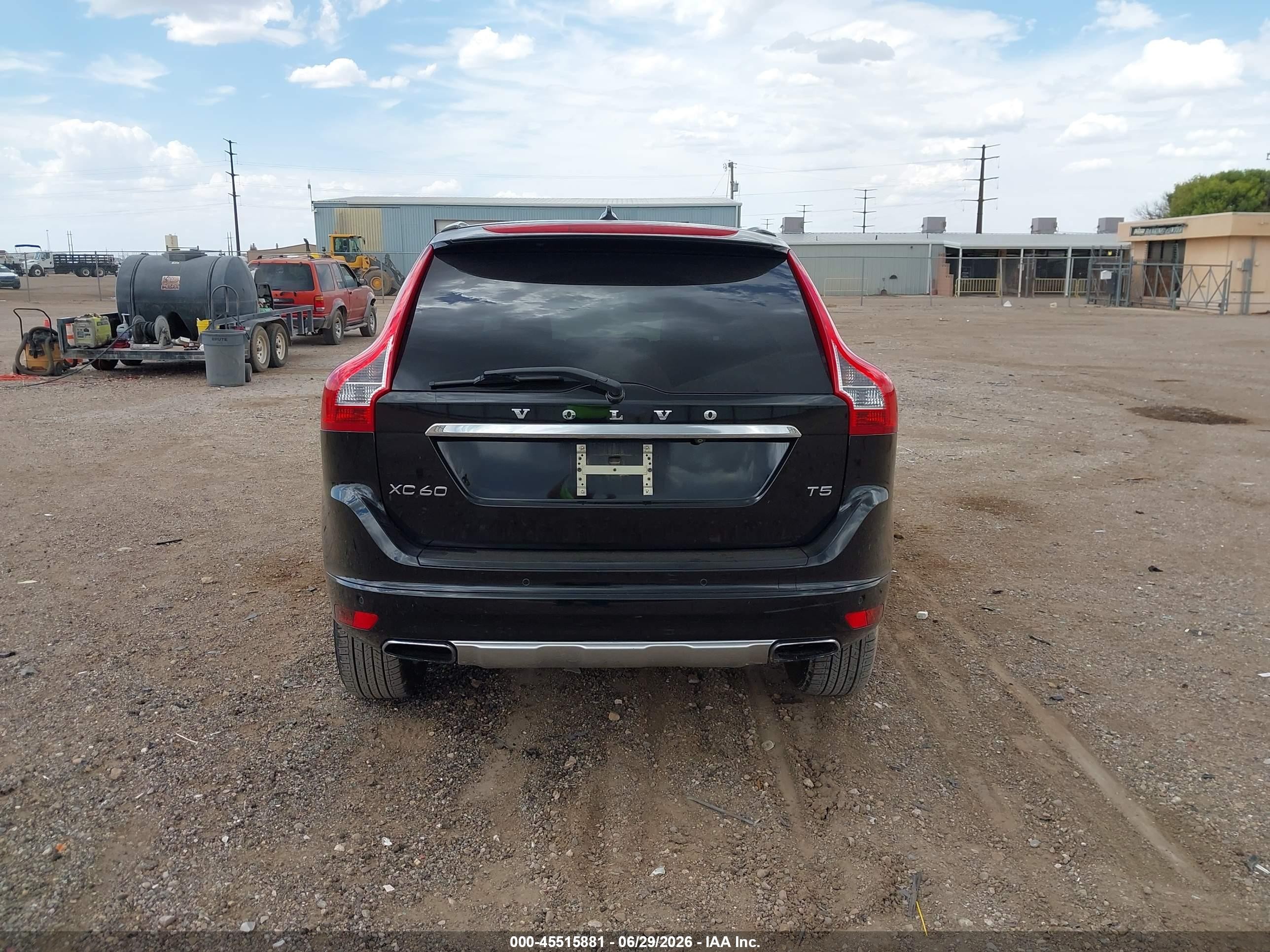 2015 Volvo Xc60 T5 Platinum Black vin: YV440MDM0F2743371