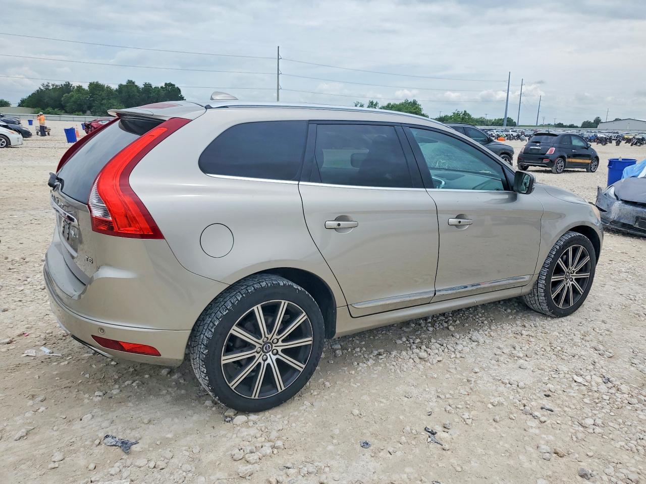 2015 Volvo Xc60 T5 Platinum Gray vin: YV440MDM0F2758923