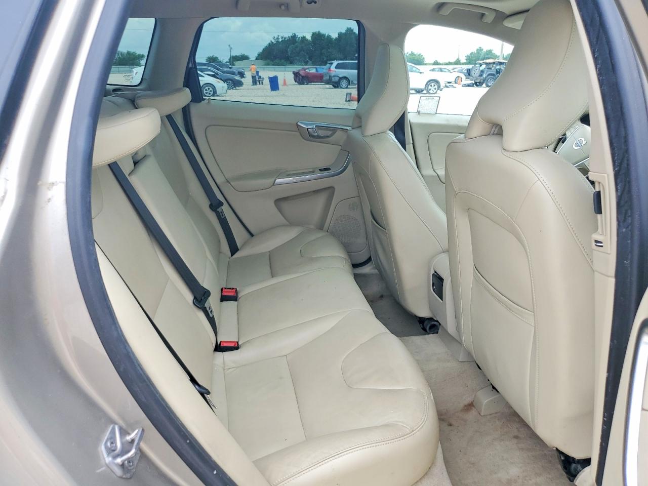 2015 Volvo Xc60 T5 Platinum Gray vin: YV440MDM0F2758923