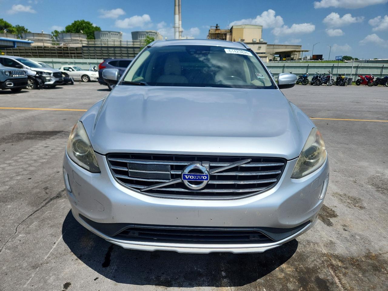 2016 Volvo Xc60 T5 Platinum Silver vin: YV440MDM1G2810013