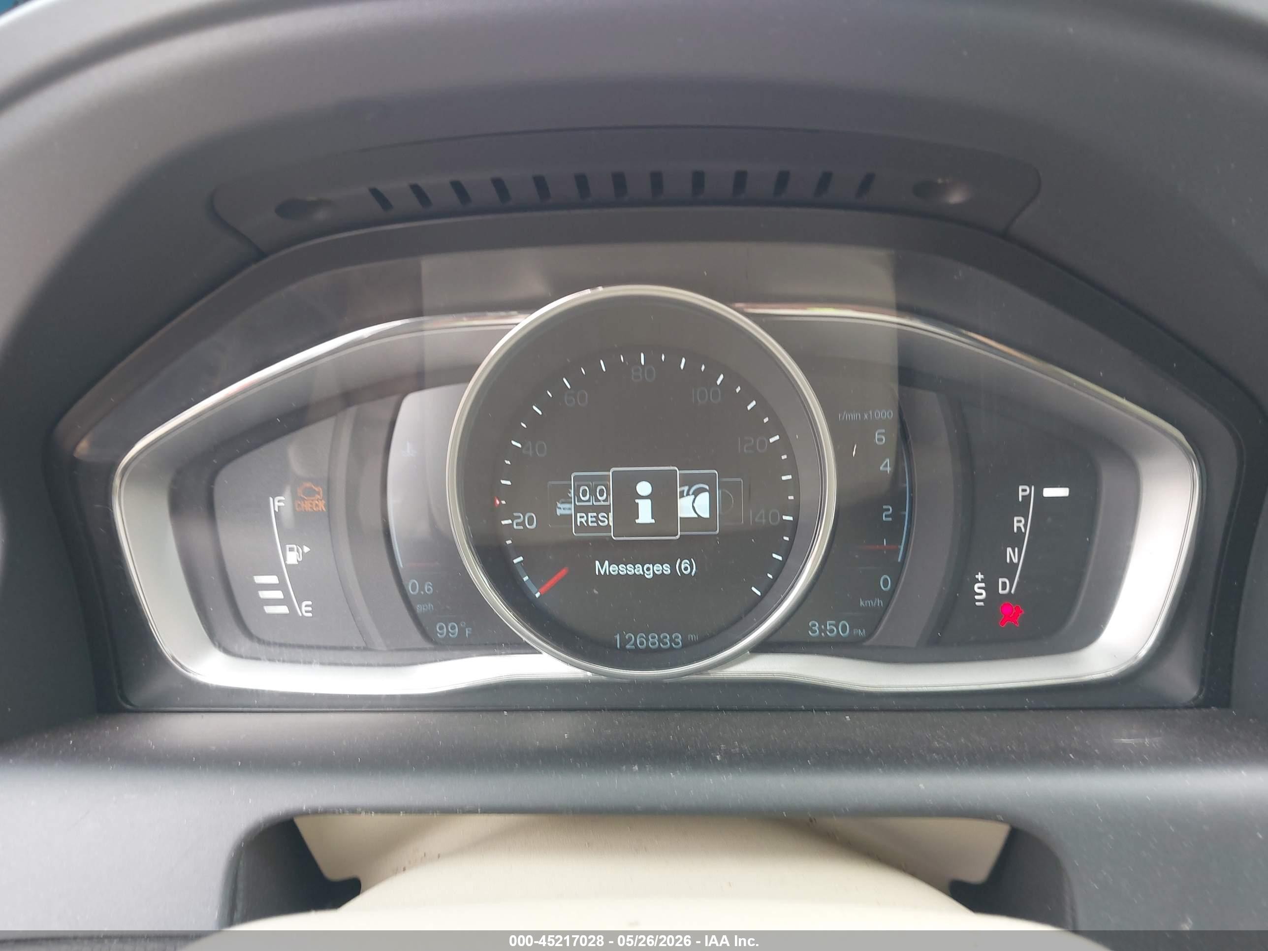 2015 Volvo Xc60 T5 Platinum White vin: YV440MDM3F2698149