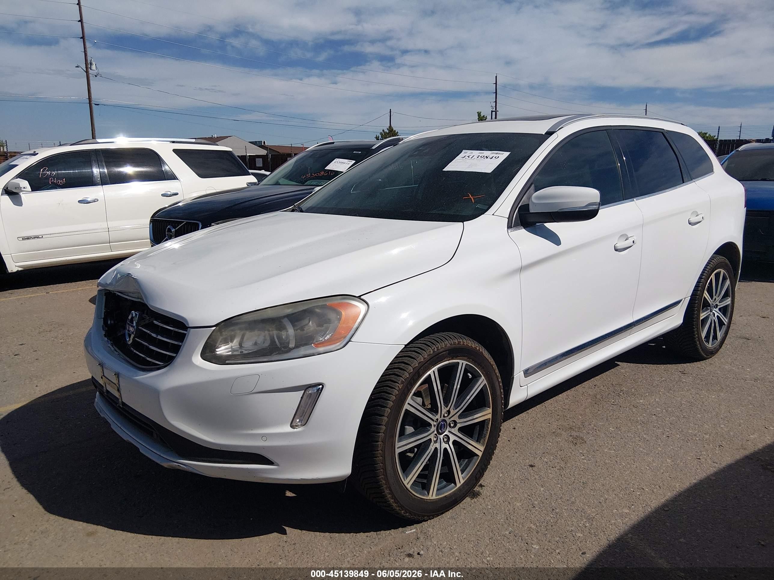 2015 Volvo Xc60 T5 Platinum White vin: YV440MDM3F2706198