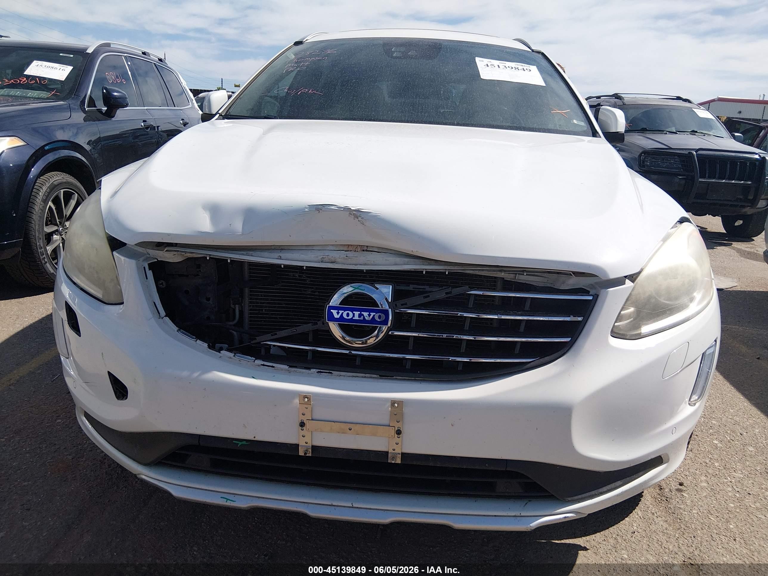 2015 Volvo Xc60 T5 Platinum White vin: YV440MDM3F2706198