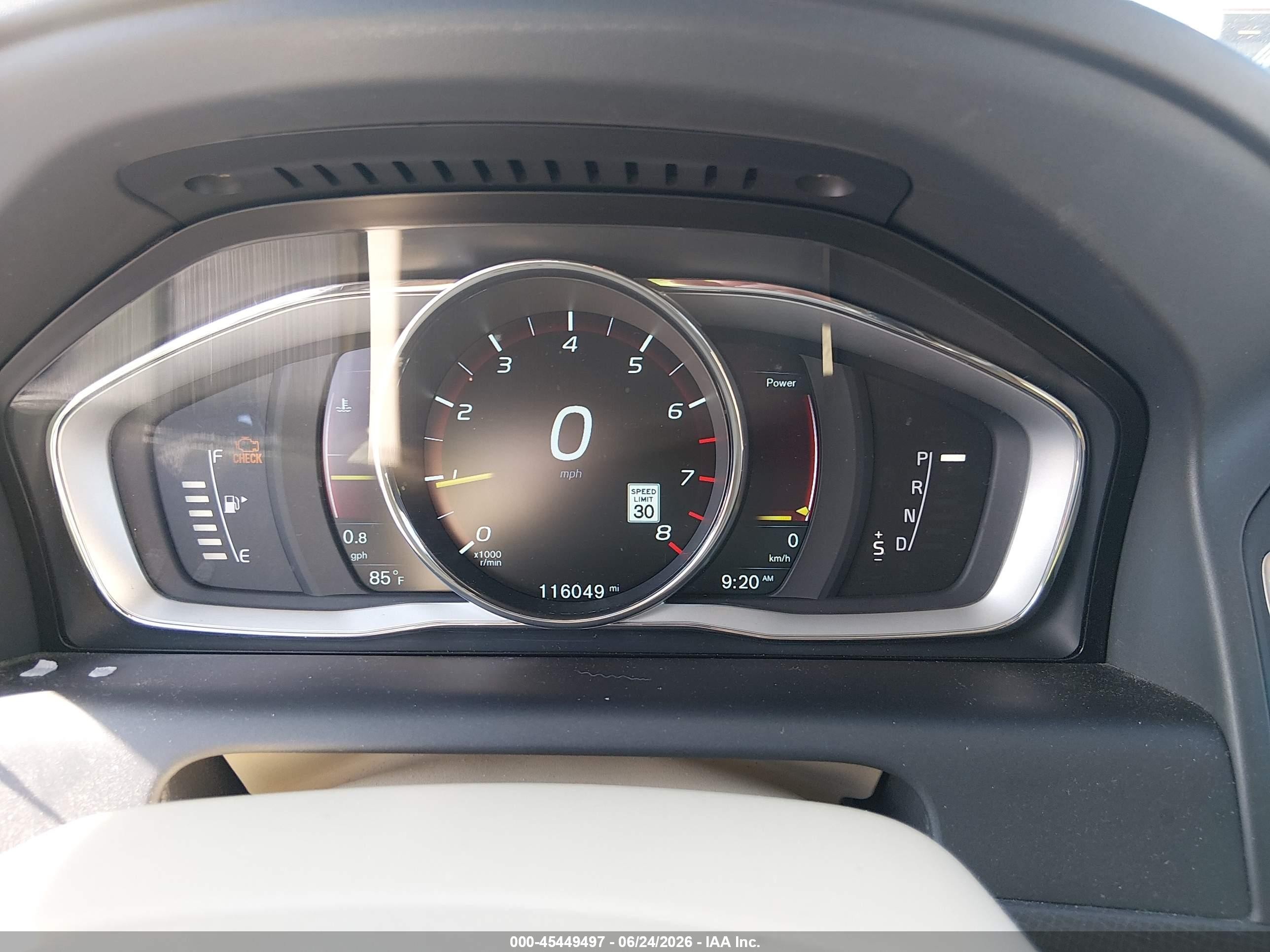 2015 Volvo Xc60 T5 Platinum Beige vin: YV440MDM6F2721083