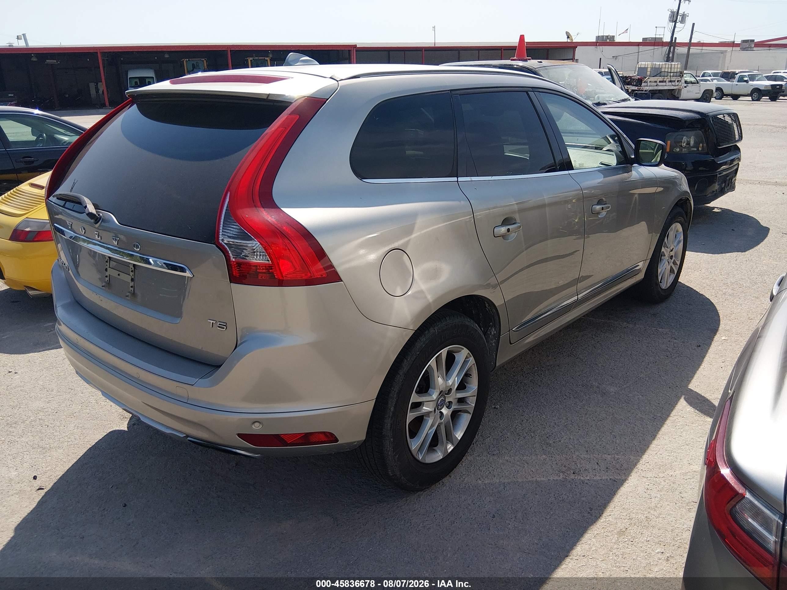 2015 Volvo Xc60 T5 Platinum Gray vin: YV440MDMXF2677332
