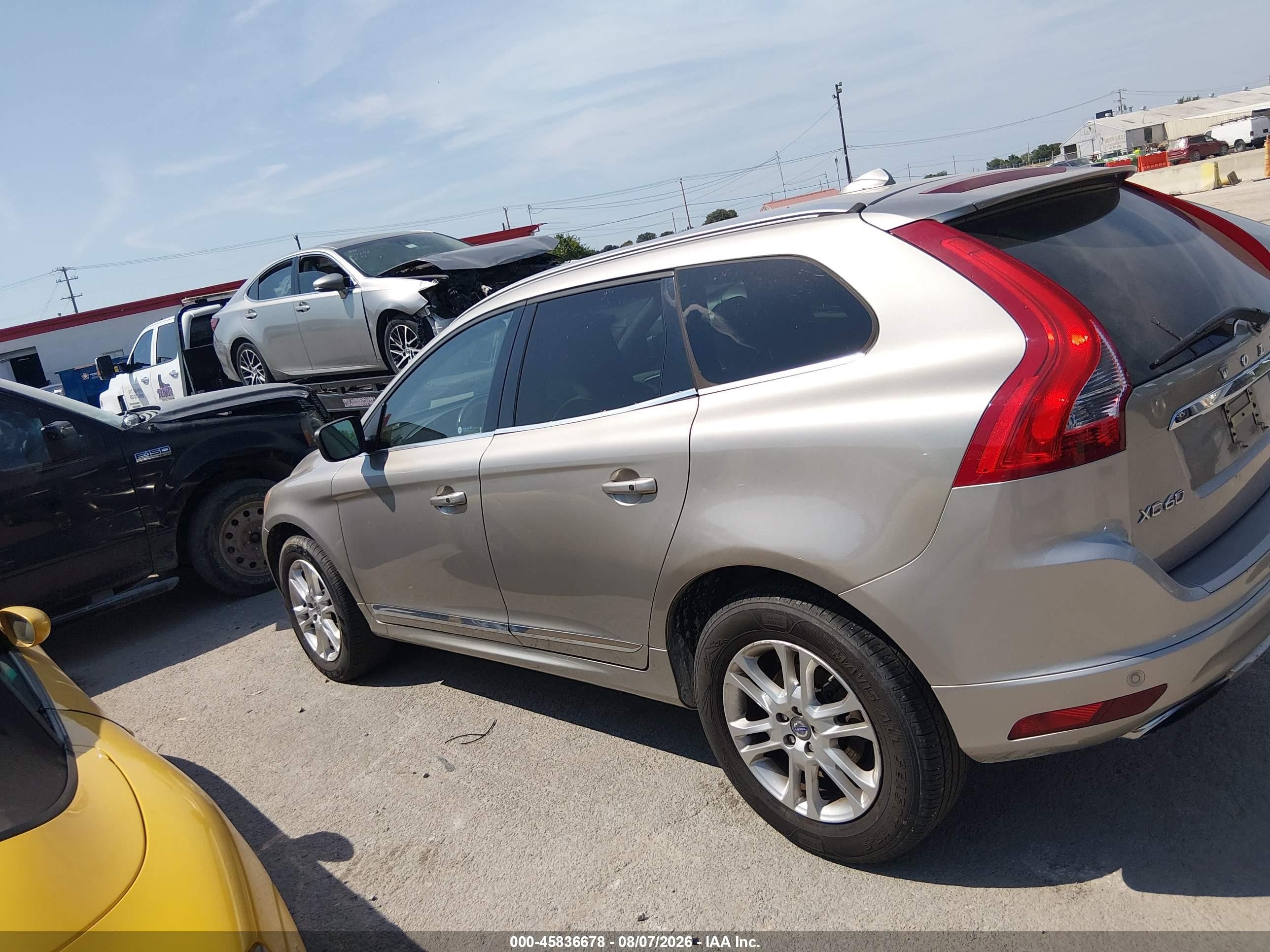 2015 Volvo Xc60 T5 Platinum Gray vin: YV440MDMXF2677332