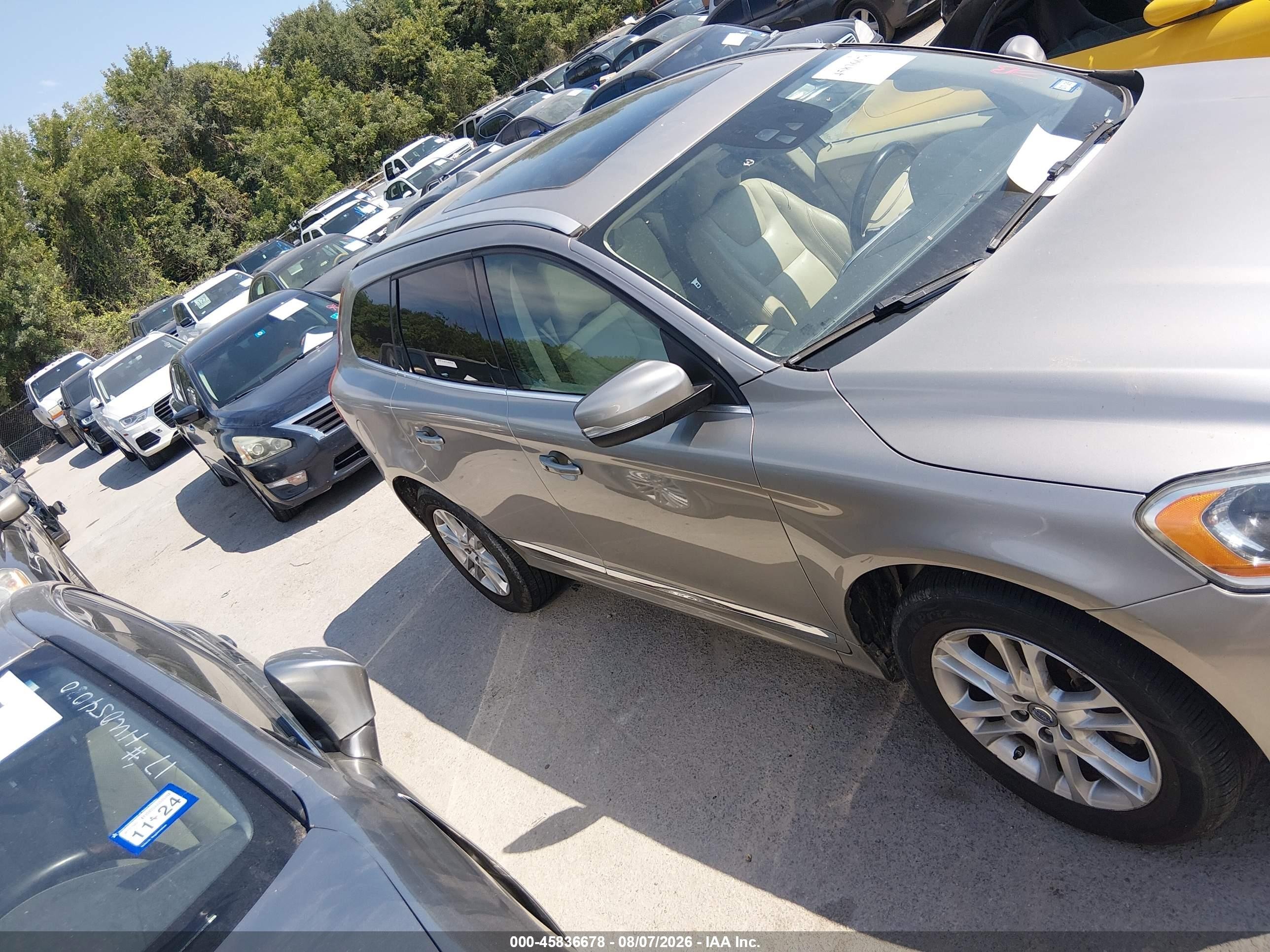 2015 Volvo Xc60 T5 Platinum Gray vin: YV440MDMXF2677332