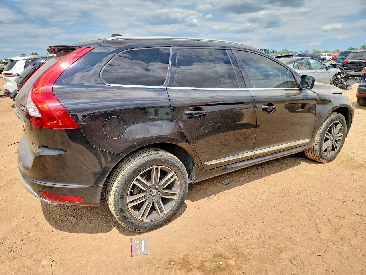 2017 Volvo Xc60 T5 Dynamic Black vin: YV440MDR4H2187662
