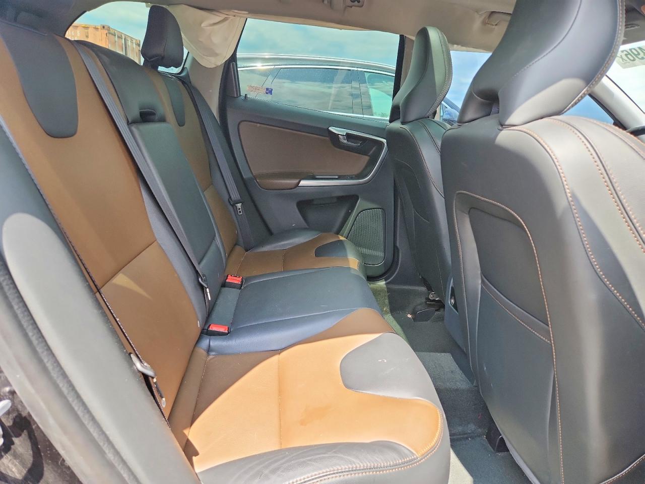2017 Volvo Xc60 T5 Dynamic Black vin: YV440MDR4H2187662