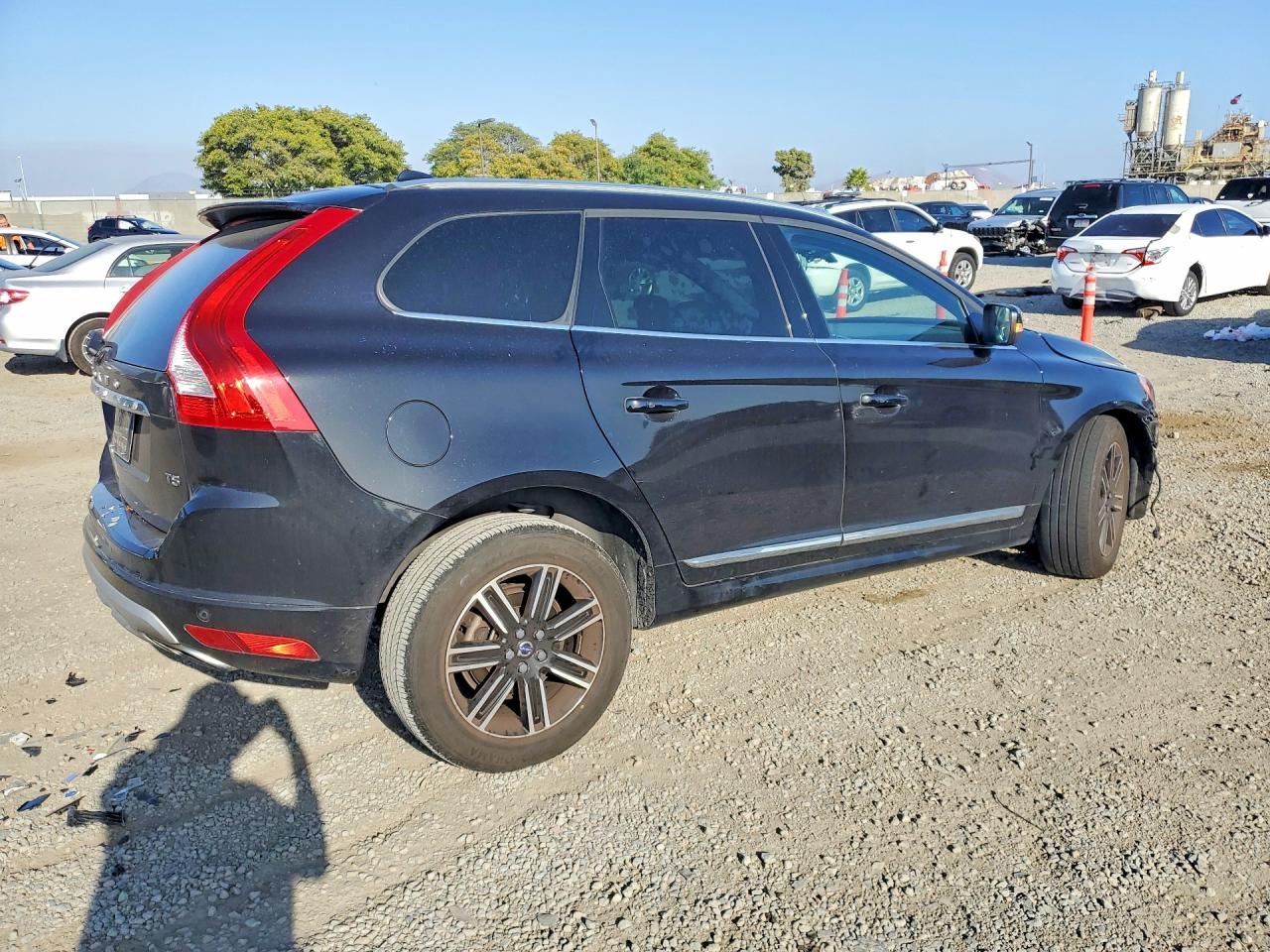 2017 Volvo Xc60 T5 Dynamic Black vin: YV440MDR8H2223255