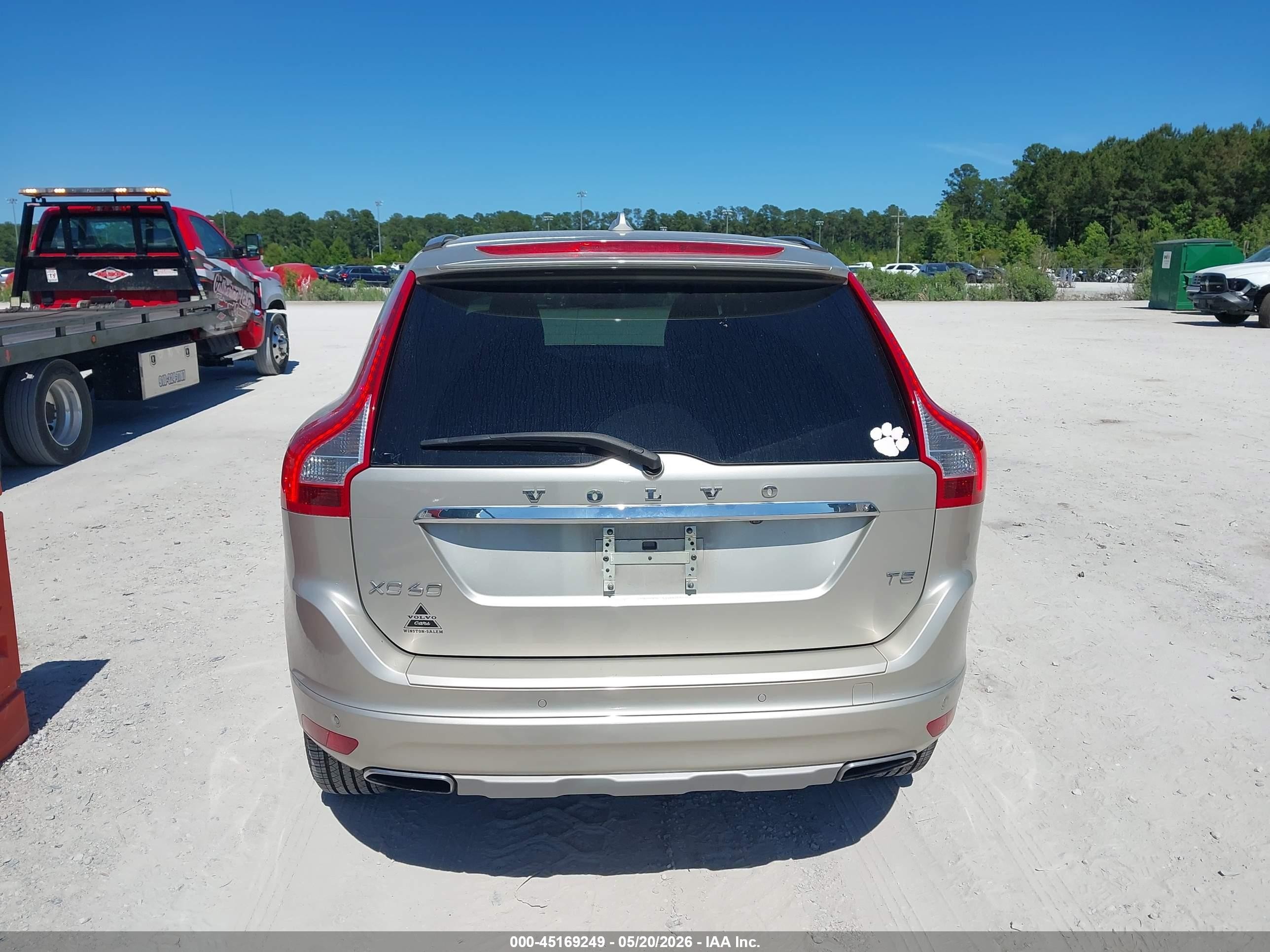 2017 Volvo Xc60 T5 Inscription Gold vin: YV440MDU9H2159022