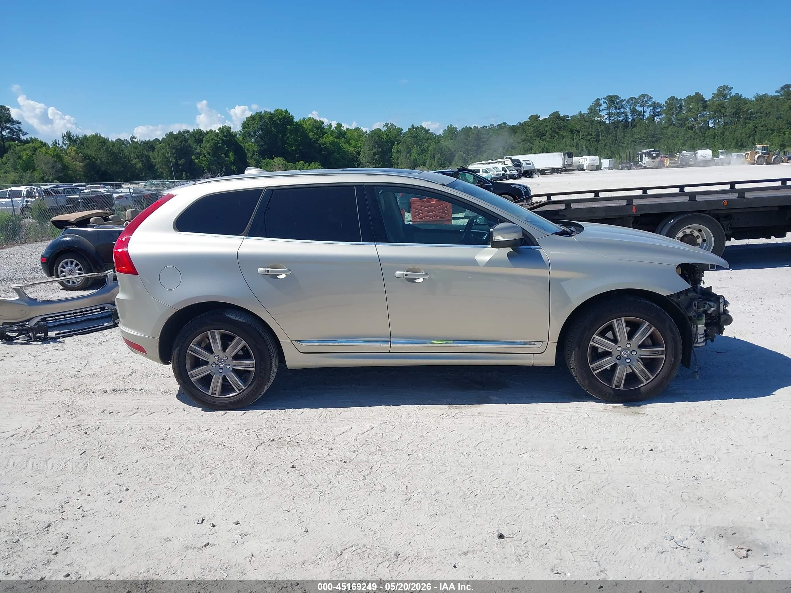 2017 Volvo Xc60 T5 Inscription Gold vin: YV440MDU9H2159022