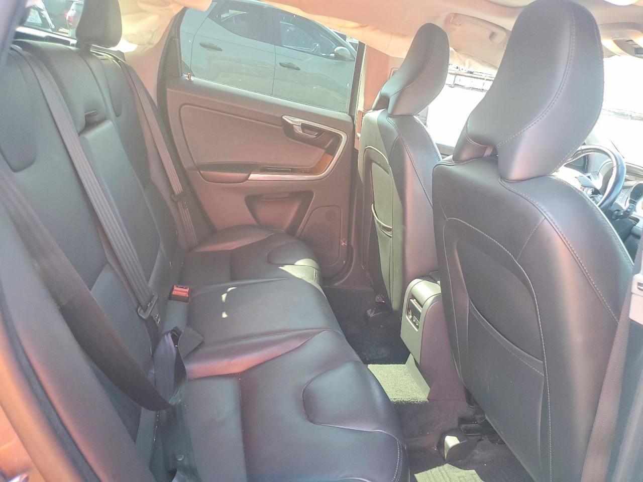 2017 Volvo Xc60 T5 Inscription Угольный vin: YV440MRU8H2028365
