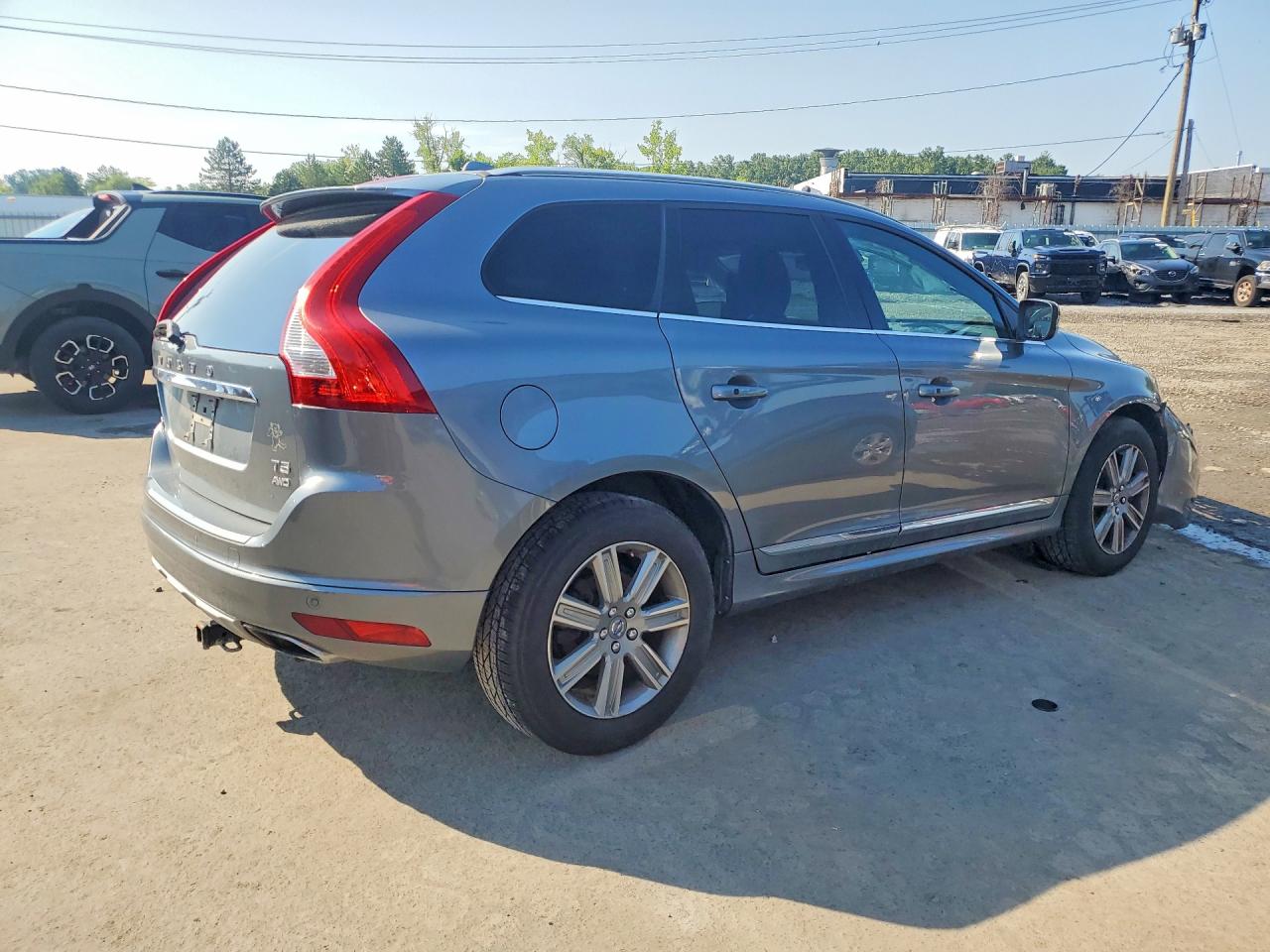 2017 Volvo Xc60 T5 Inscription Угольный vin: YV440MRU8H2028365