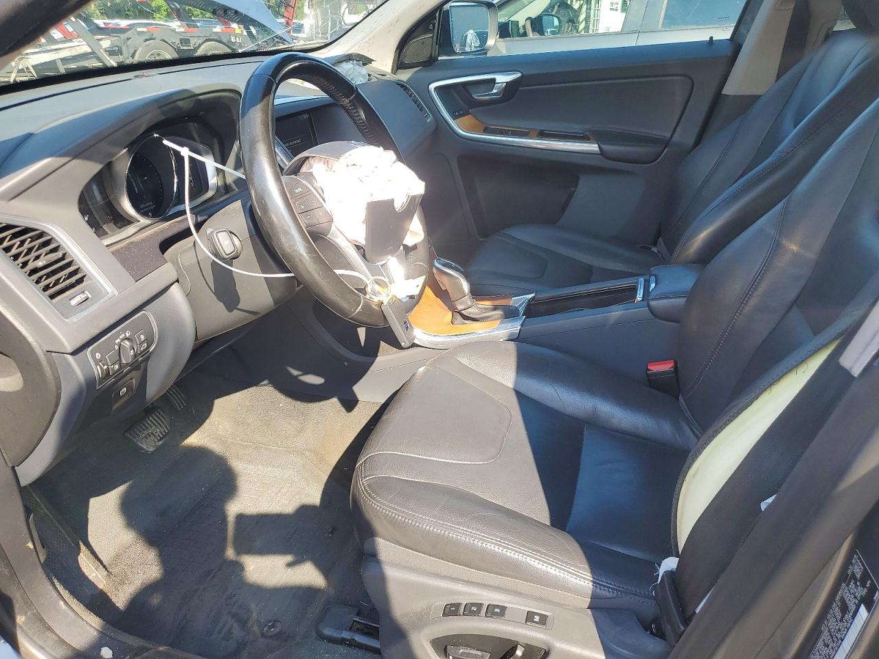 2017 Volvo Xc60 T5 Inscription Угольный vin: YV440MRU8H2028365