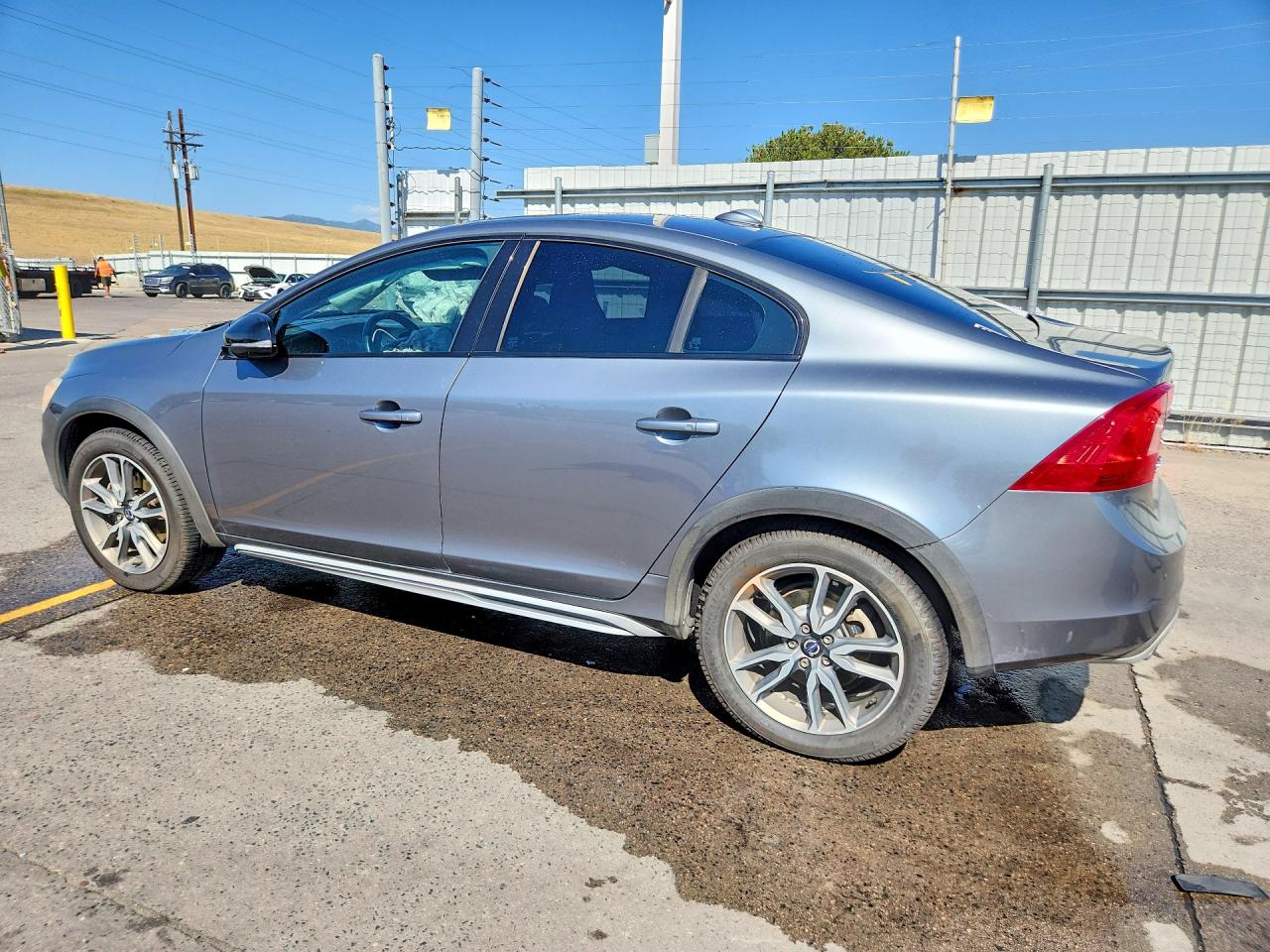 2017 Volvo S60 Cross Country T5 Серый vin: YV440MUM7H2004548