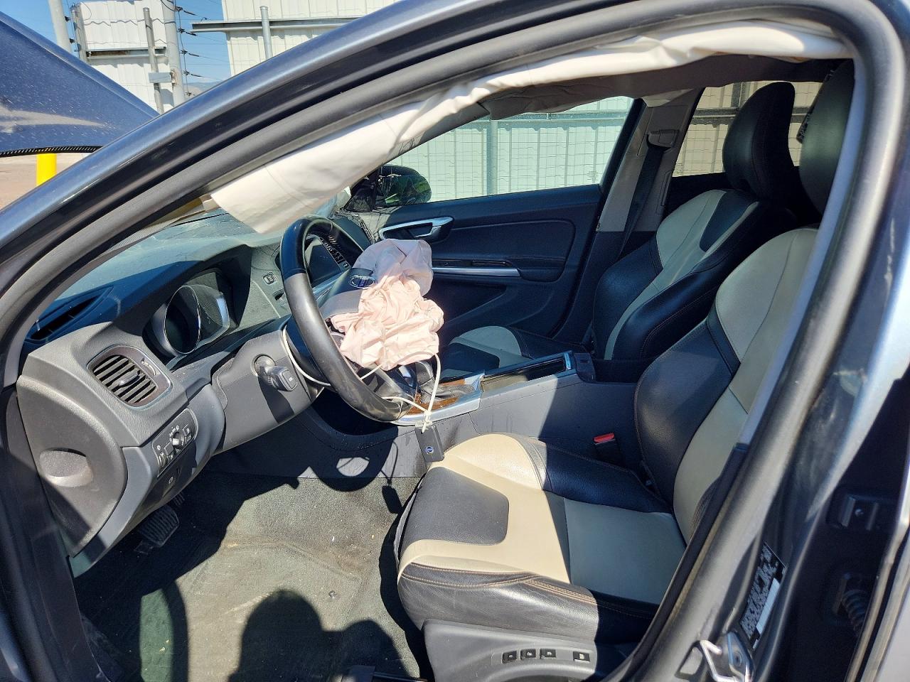 2017 Volvo S60 Cross Country T5 Gray vin: YV440MUM7H2004548