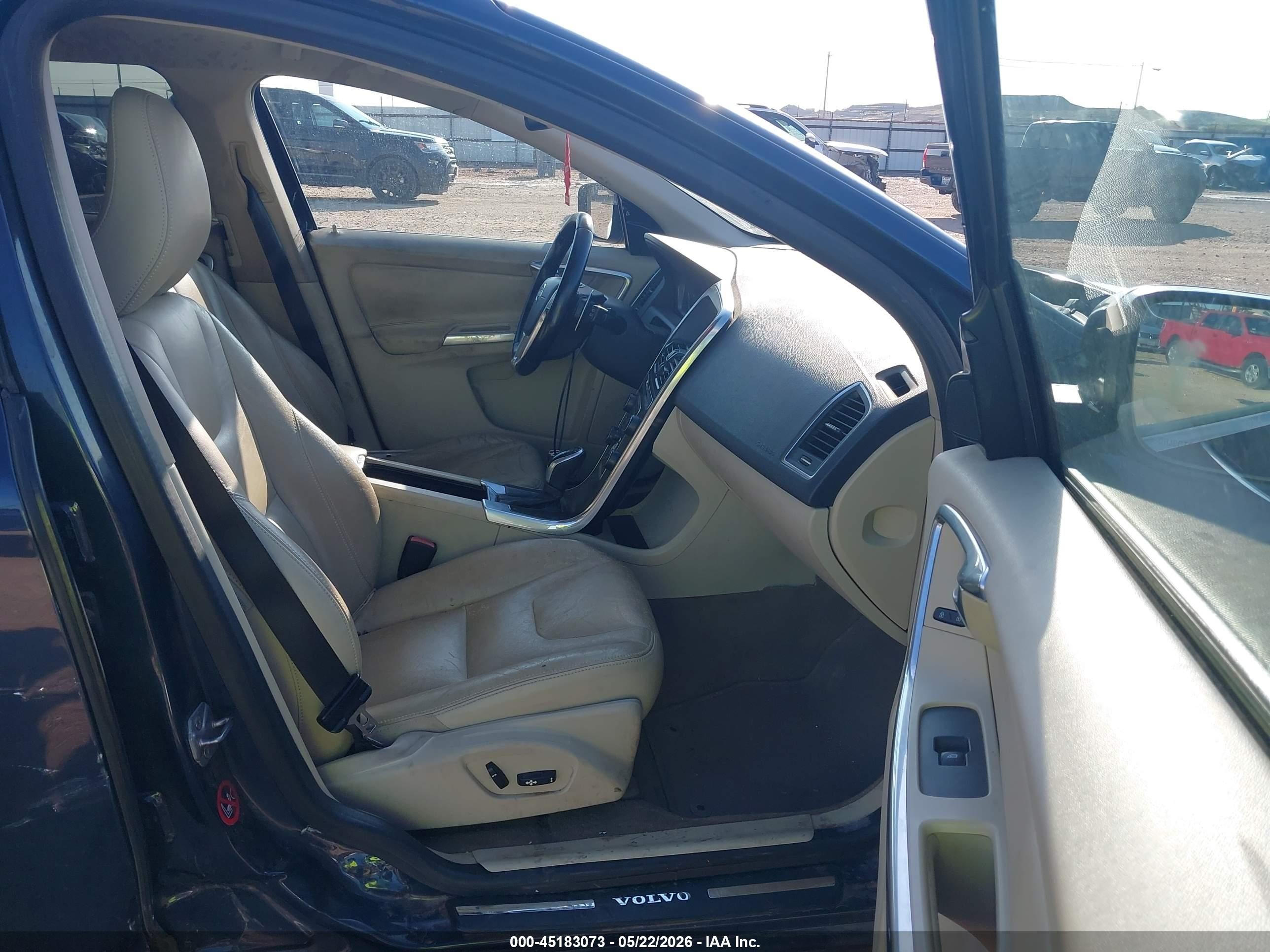 2015 Volvo Xc60 T6 Premier Plus Blue vin: YV449MDC9F2625350