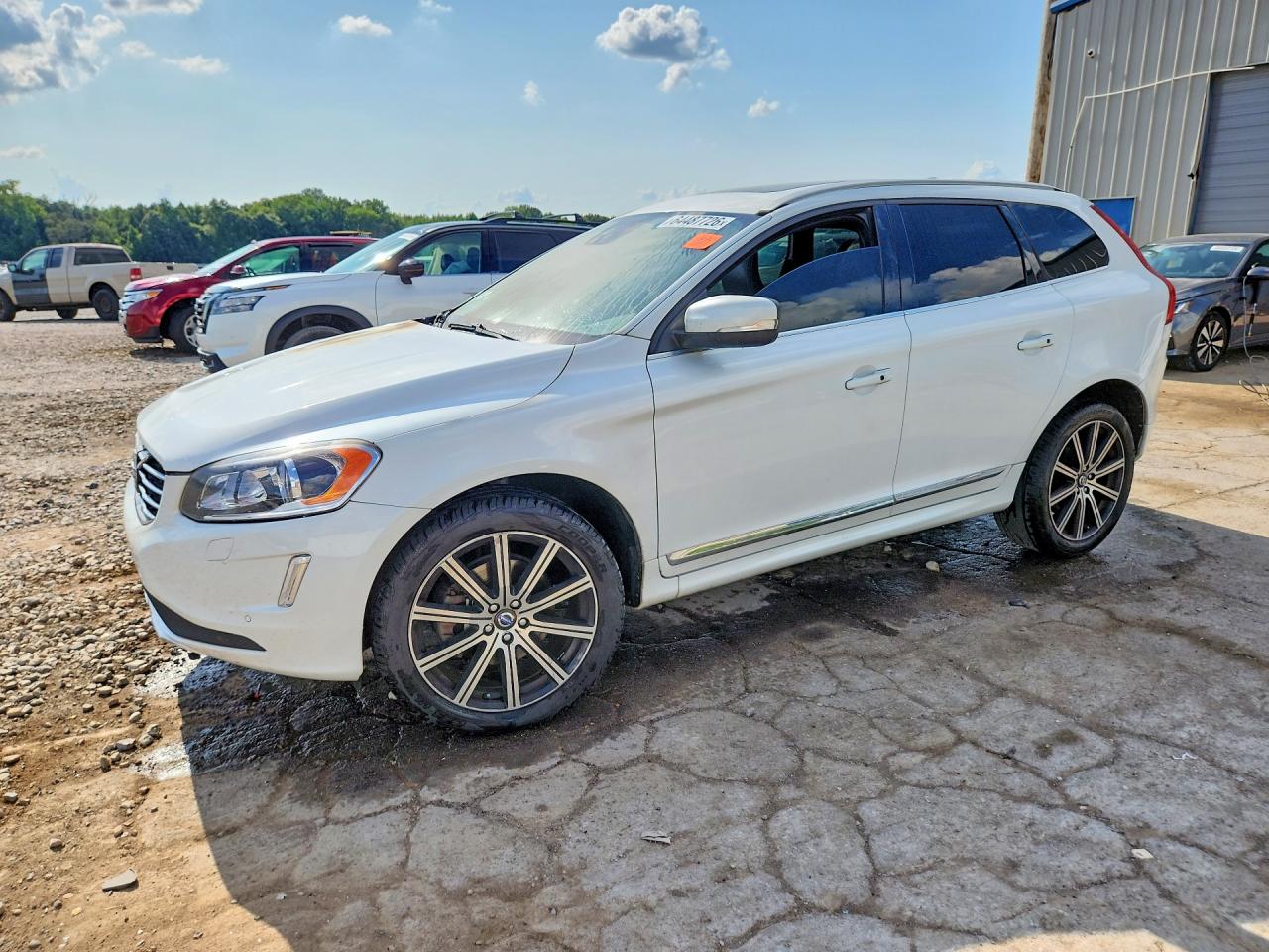 2015 Volvo Xc60 T6 Platinum White vin: YV449MDD0F2562969