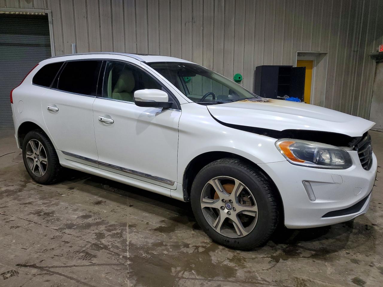 2015 Volvo Xc60 T6 Platinum Белый vin: YV449MDD6F2616517
