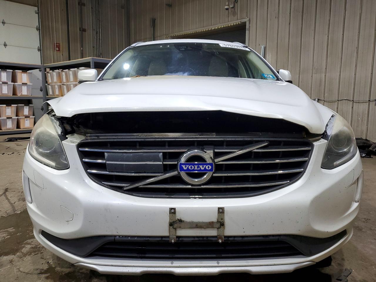2015 Volvo Xc60 T6 Platinum Белый vin: YV449MDD6F2616517