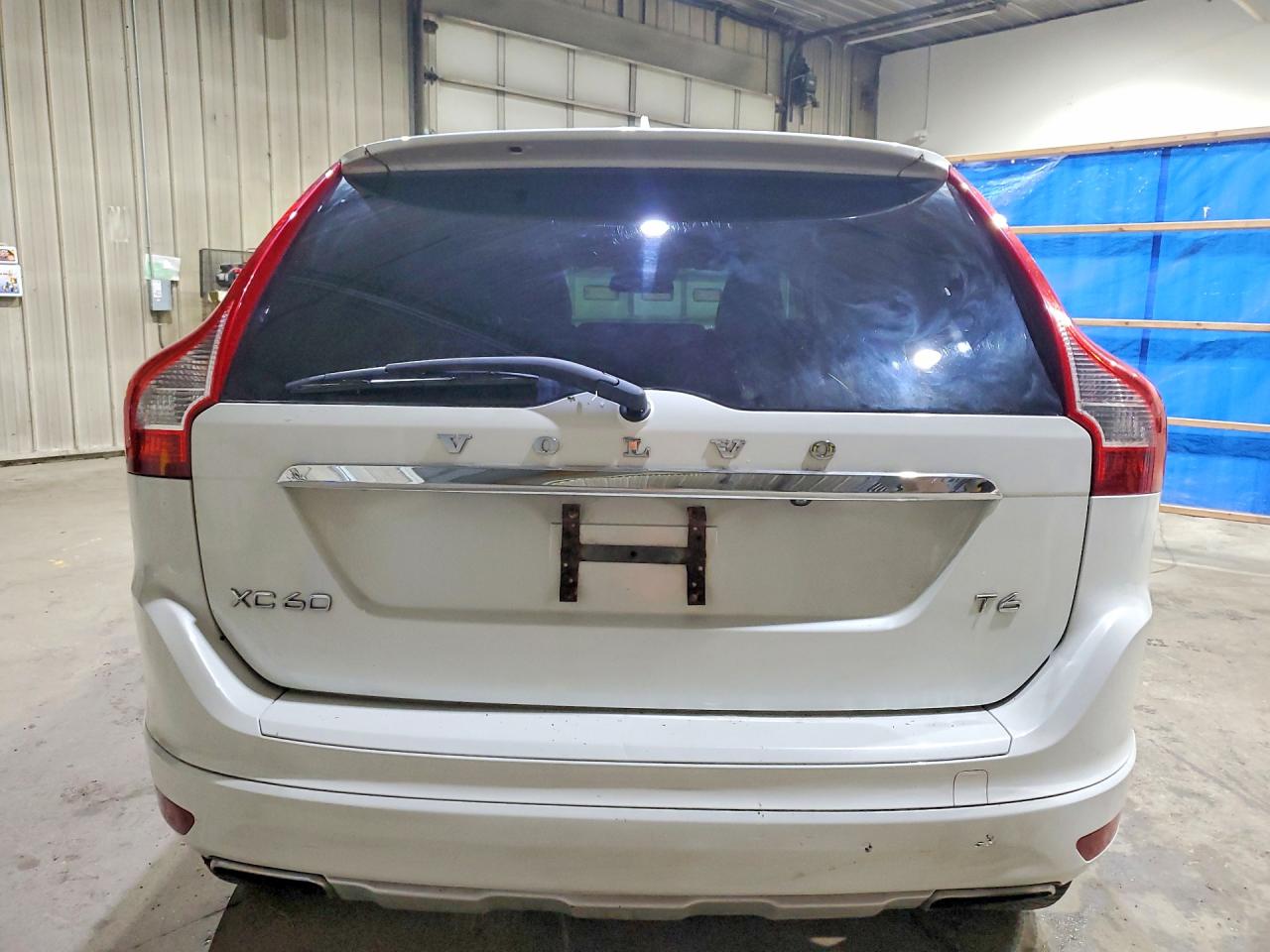2015 Volvo Xc60 T6 Platinum Белый vin: YV449MDD6F2616517