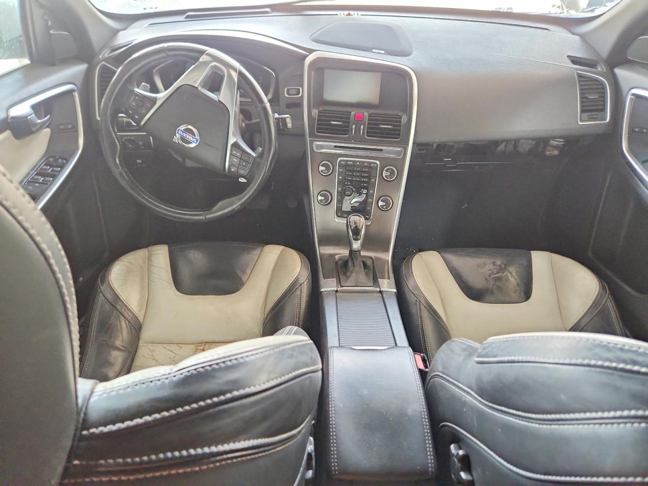 2015 Volvo Xc60 T6 Platinum White vin: YV449MDD8F2562895