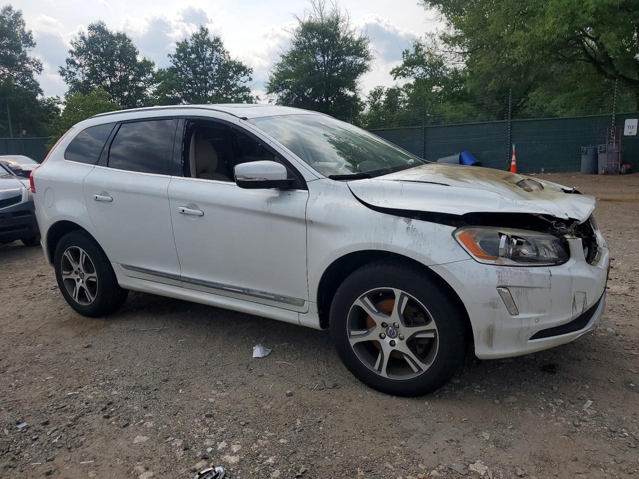 2015 Volvo Xc60 T6 Premier White vin: YV449MDK0F2709161