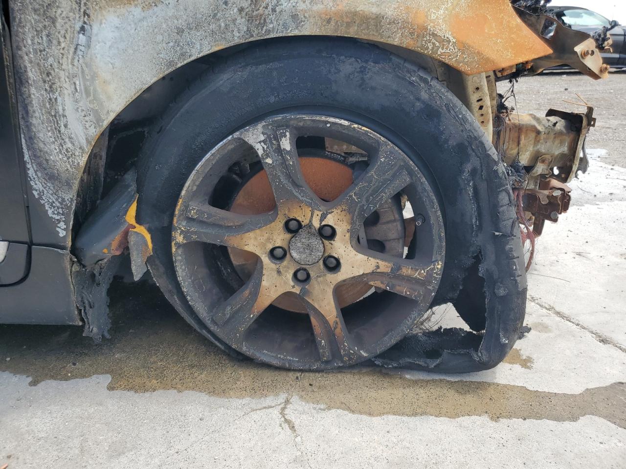 2015 Volvo Xc60 T6 Premier Black vin: YV449MDK7F2637102 Damage: Right Front Wheel, Broken, Replacement Required