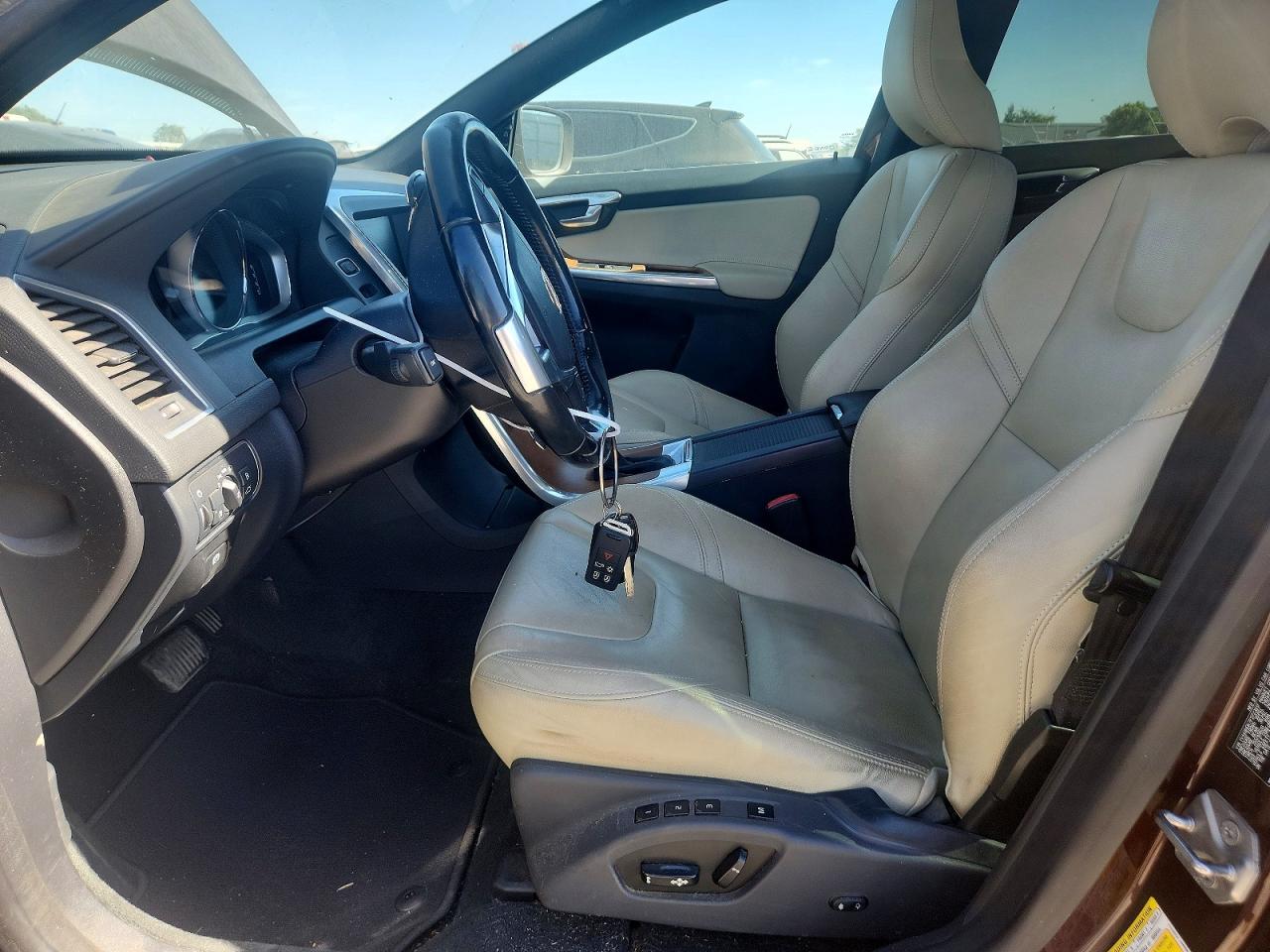 2015 Volvo Xc60 T6 Premier Brown vin: YV449MDK7F2723817