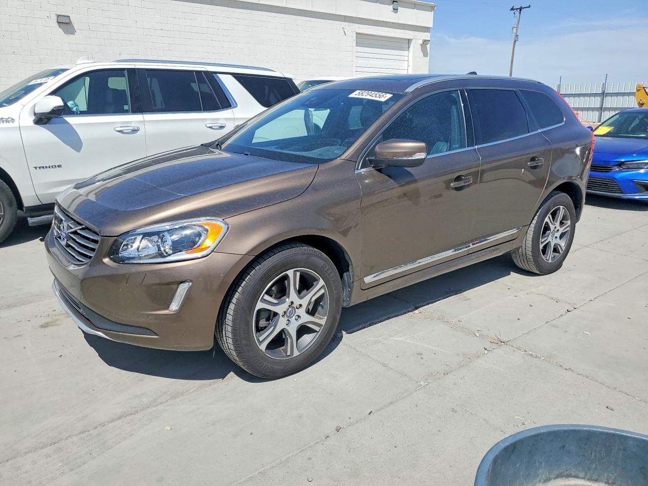 2015 Volvo Xc60 Brown vin: YV449MDM0F2670881