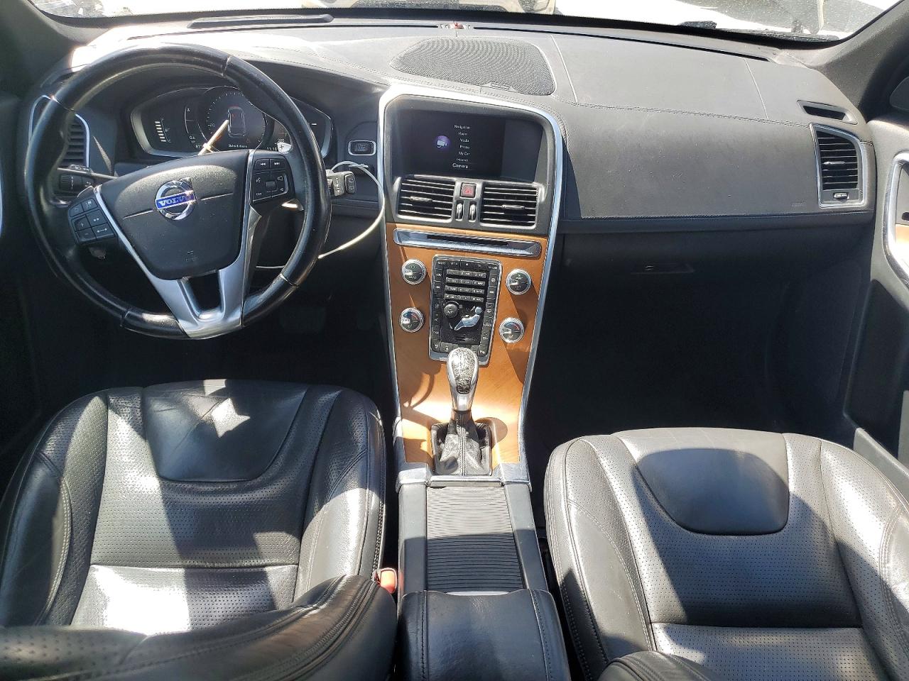 2015 Volvo Xc60 Коричневый vin: YV449MDM0F2670881