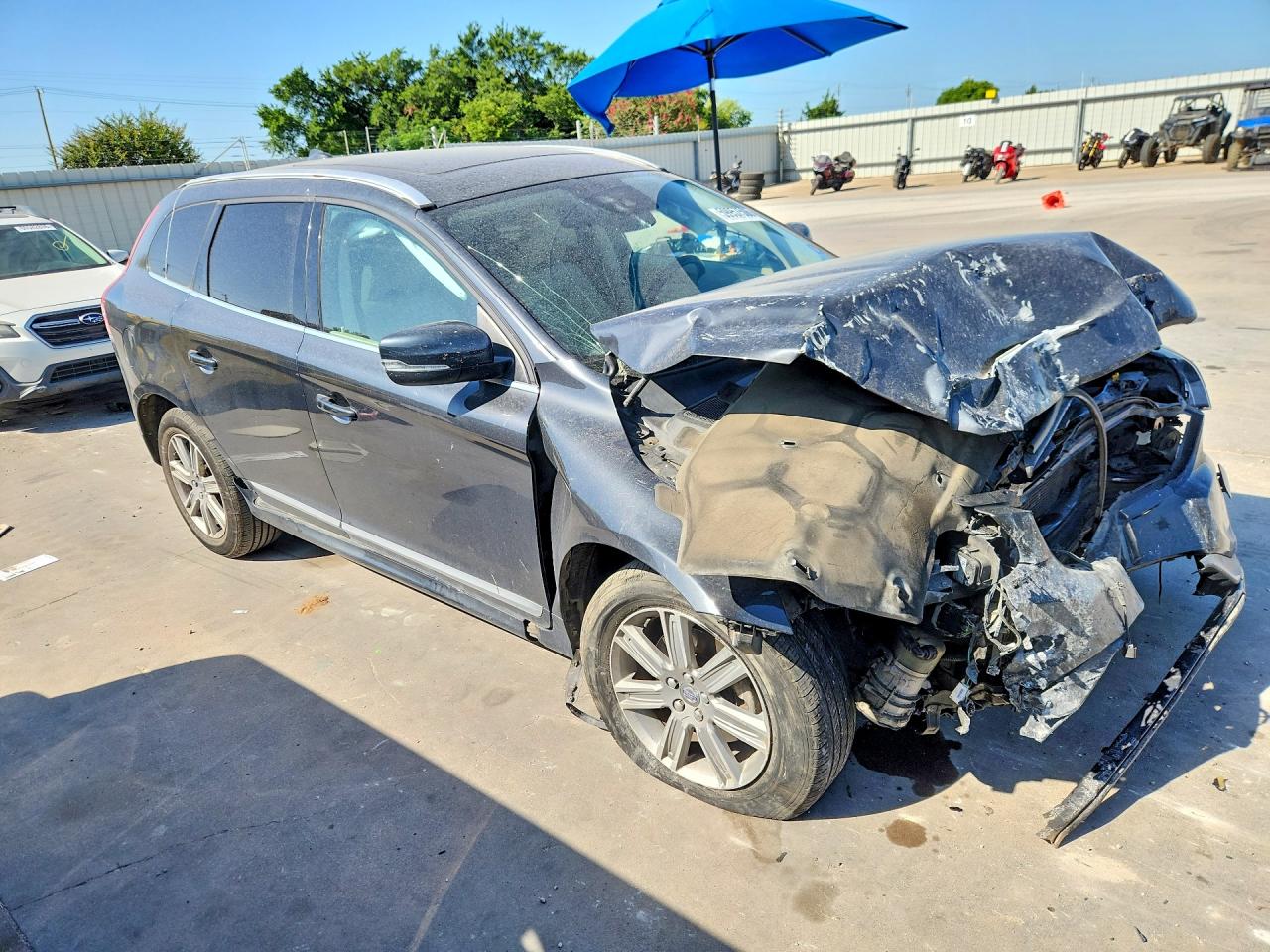 2016 Volvo Xc60 T6 Platinum Blue vin: YV449MDM4G2830956