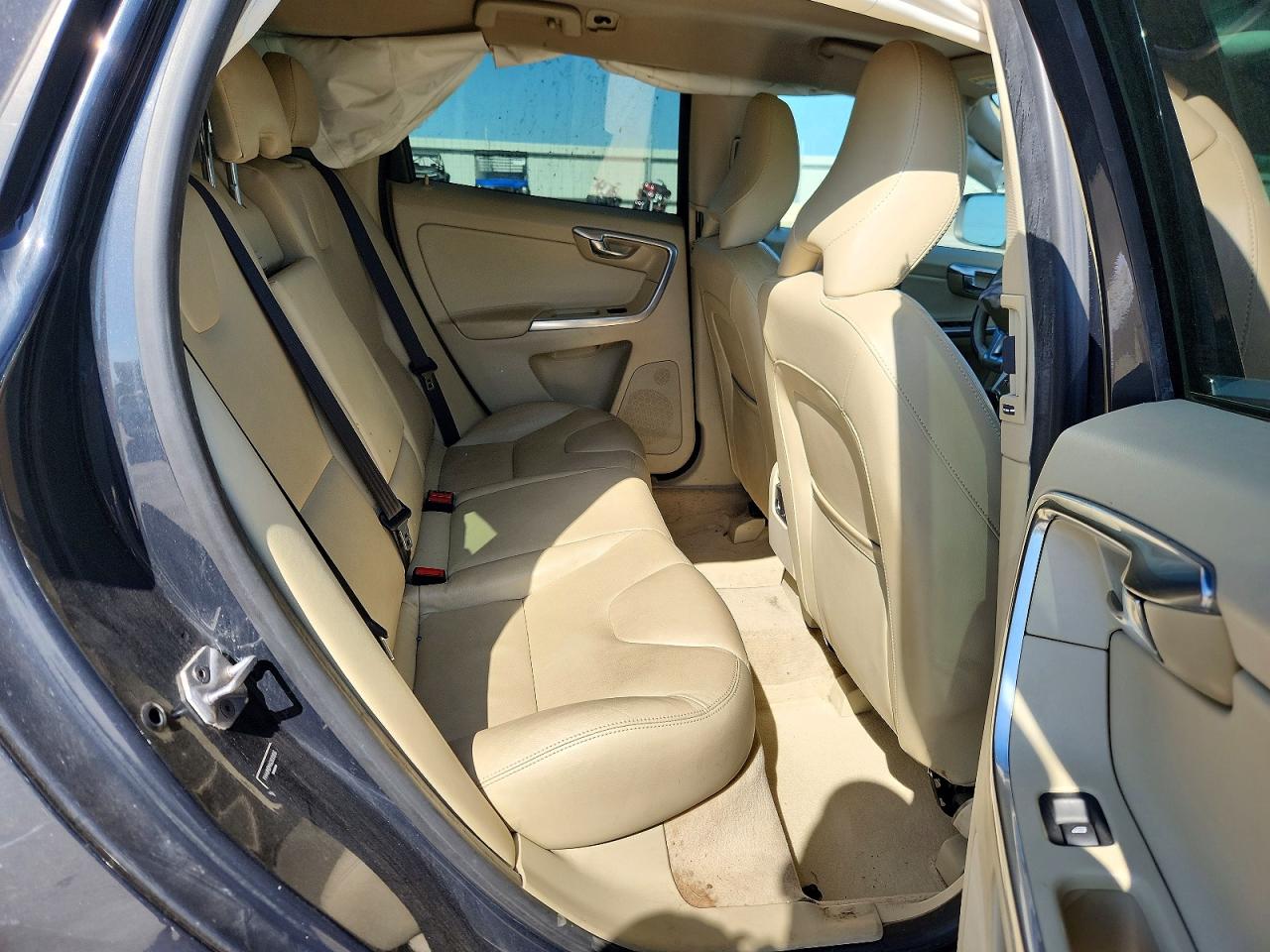 2016 Volvo Xc60 T6 Platinum Blue vin: YV449MDM4G2830956