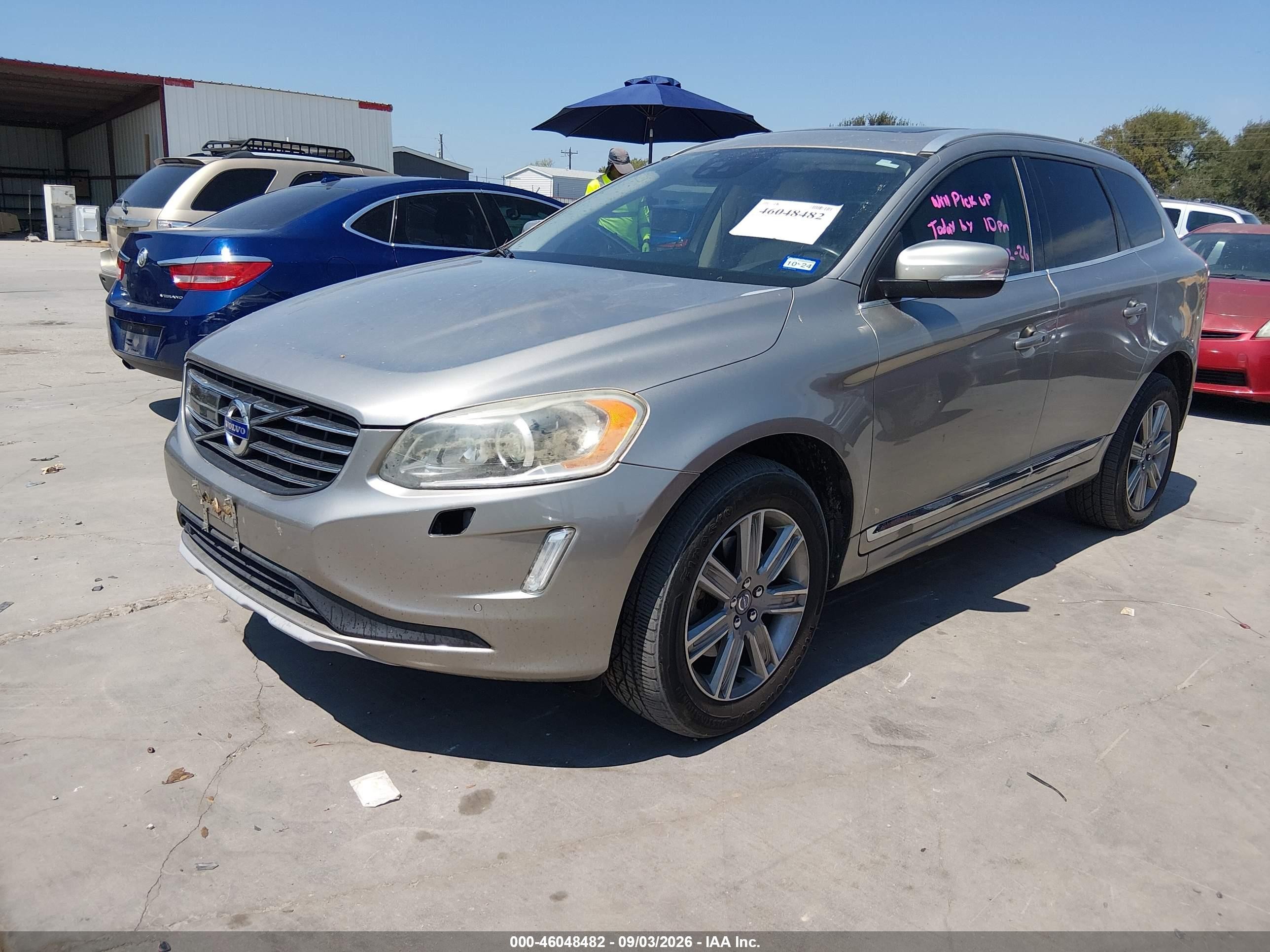 2016 Volvo Xc60 T6 Drive-e Platinum Cream vin: YV449MDM4G2850964